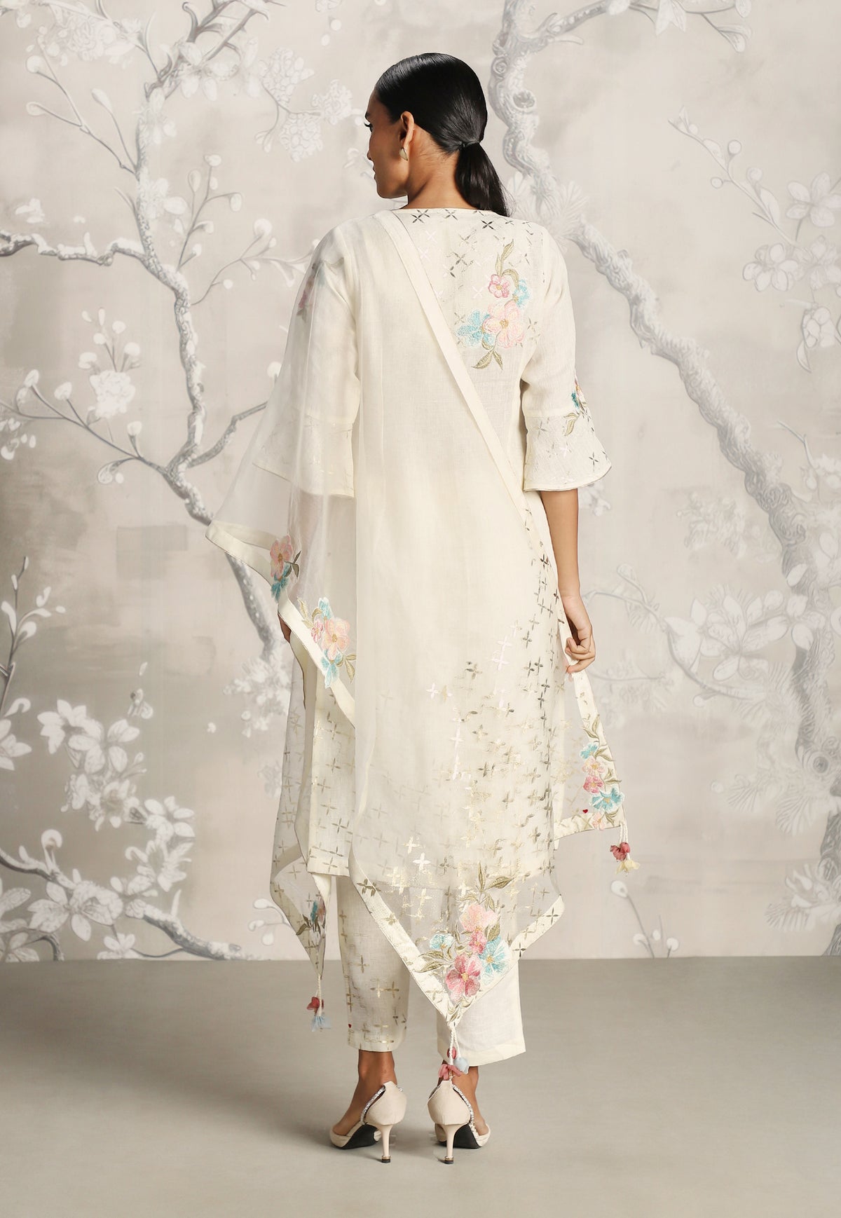 Off White Corsage Kurta Set