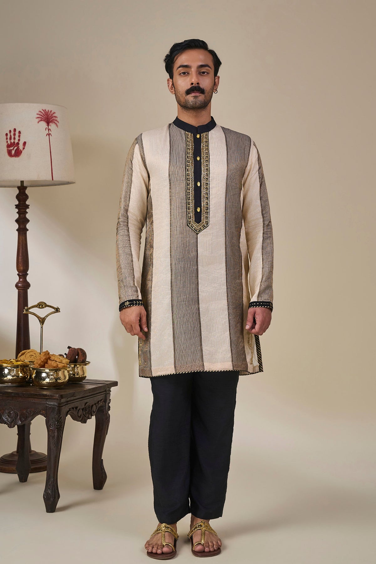 Palm Pillar Black & White Kurta