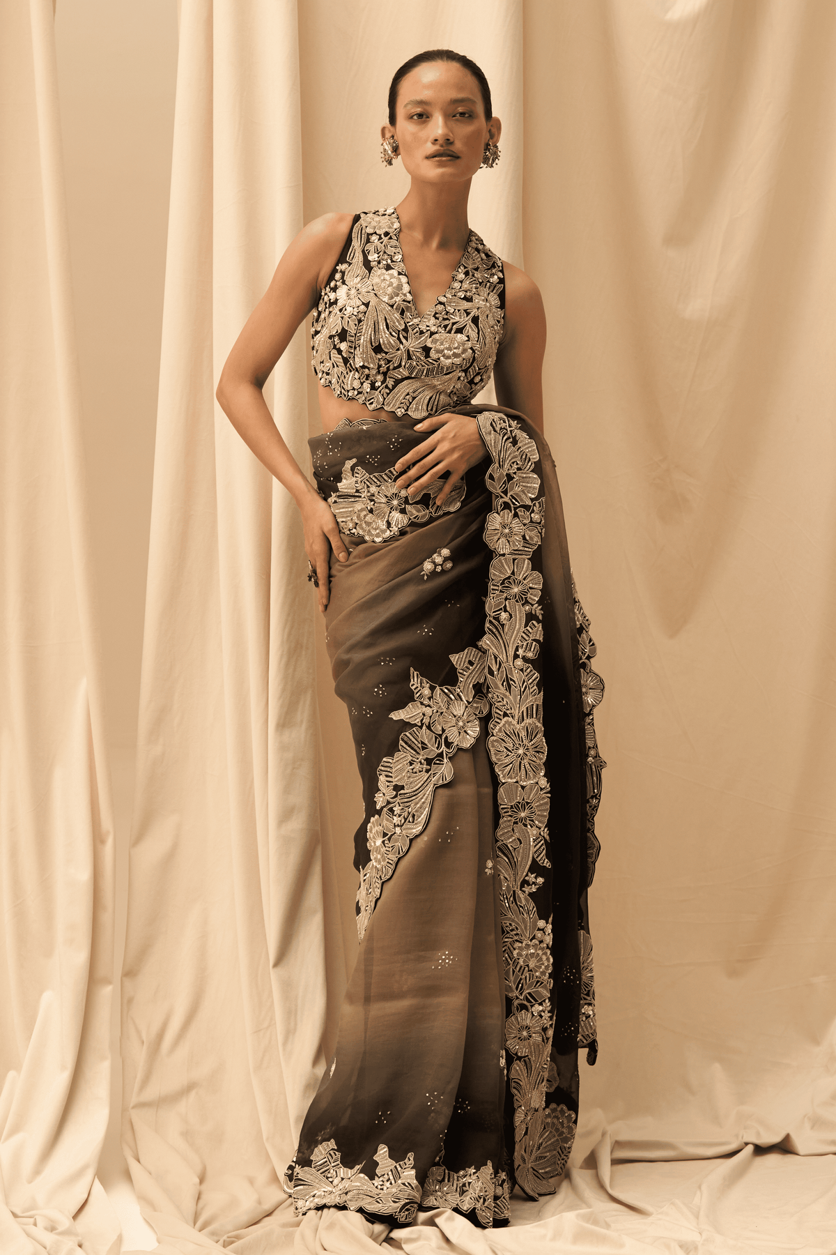 Hibiscus Mud Brown &amp; Black Bunai Saree Set
