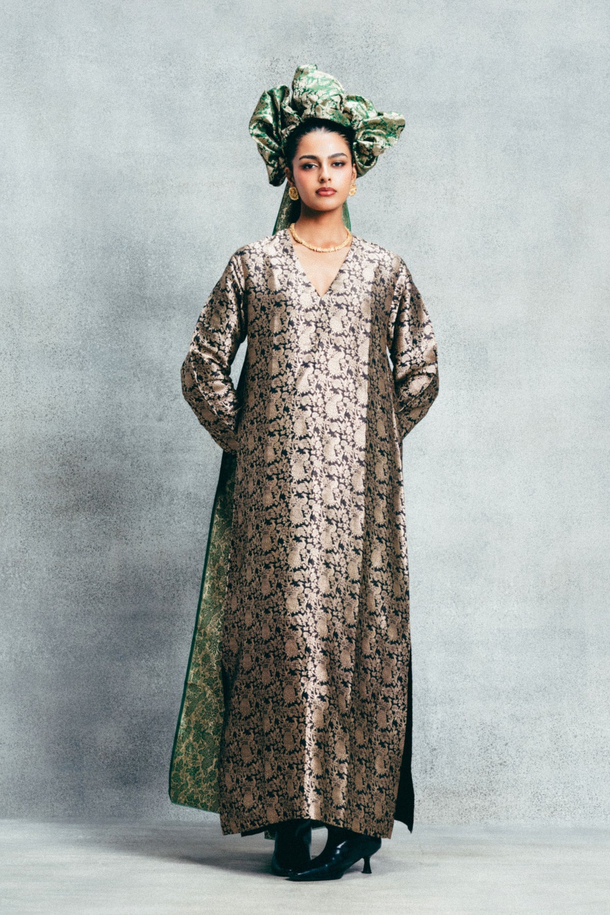 Handwoven Black & Gold Banarasi Kaftan