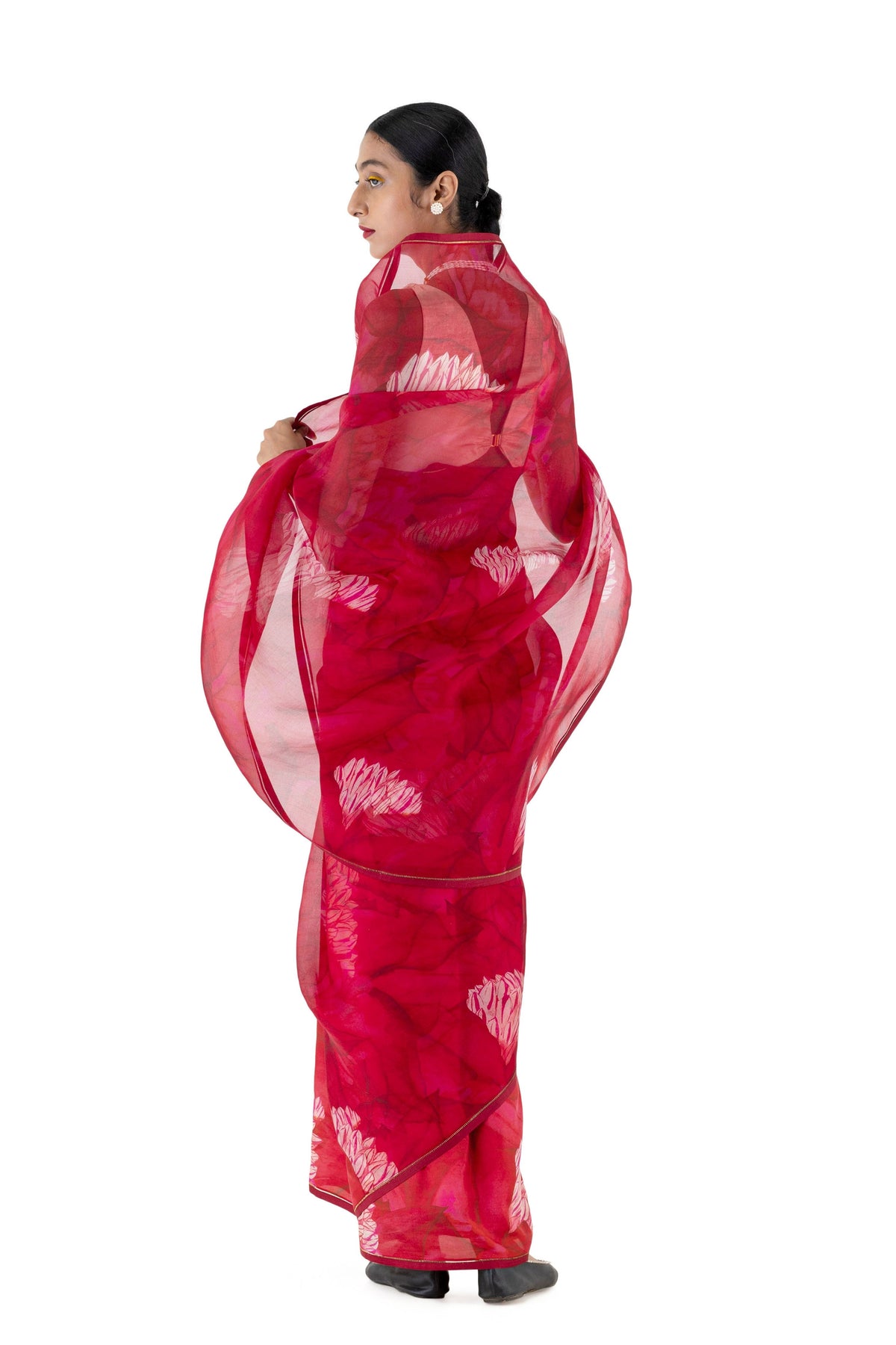 Muraiyya Red Saree
