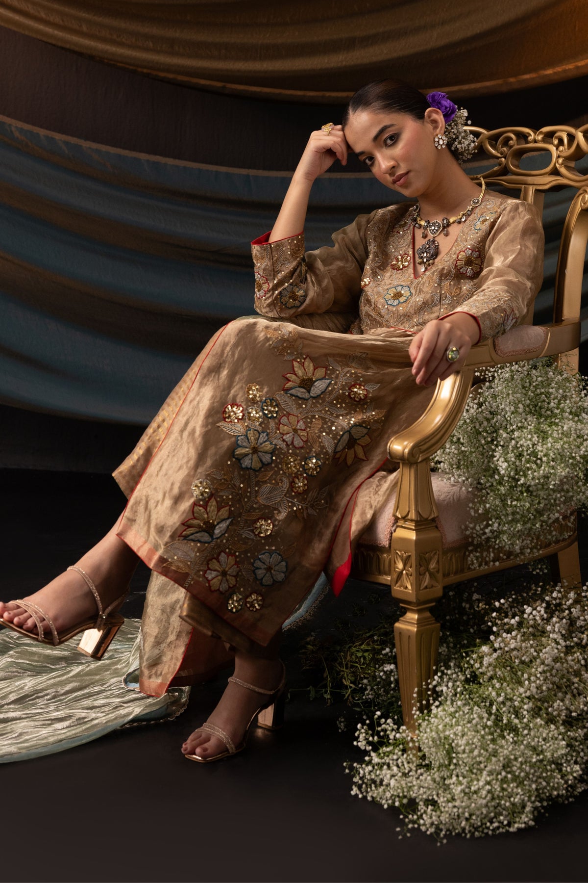 Gold Front Slit Kurta Set