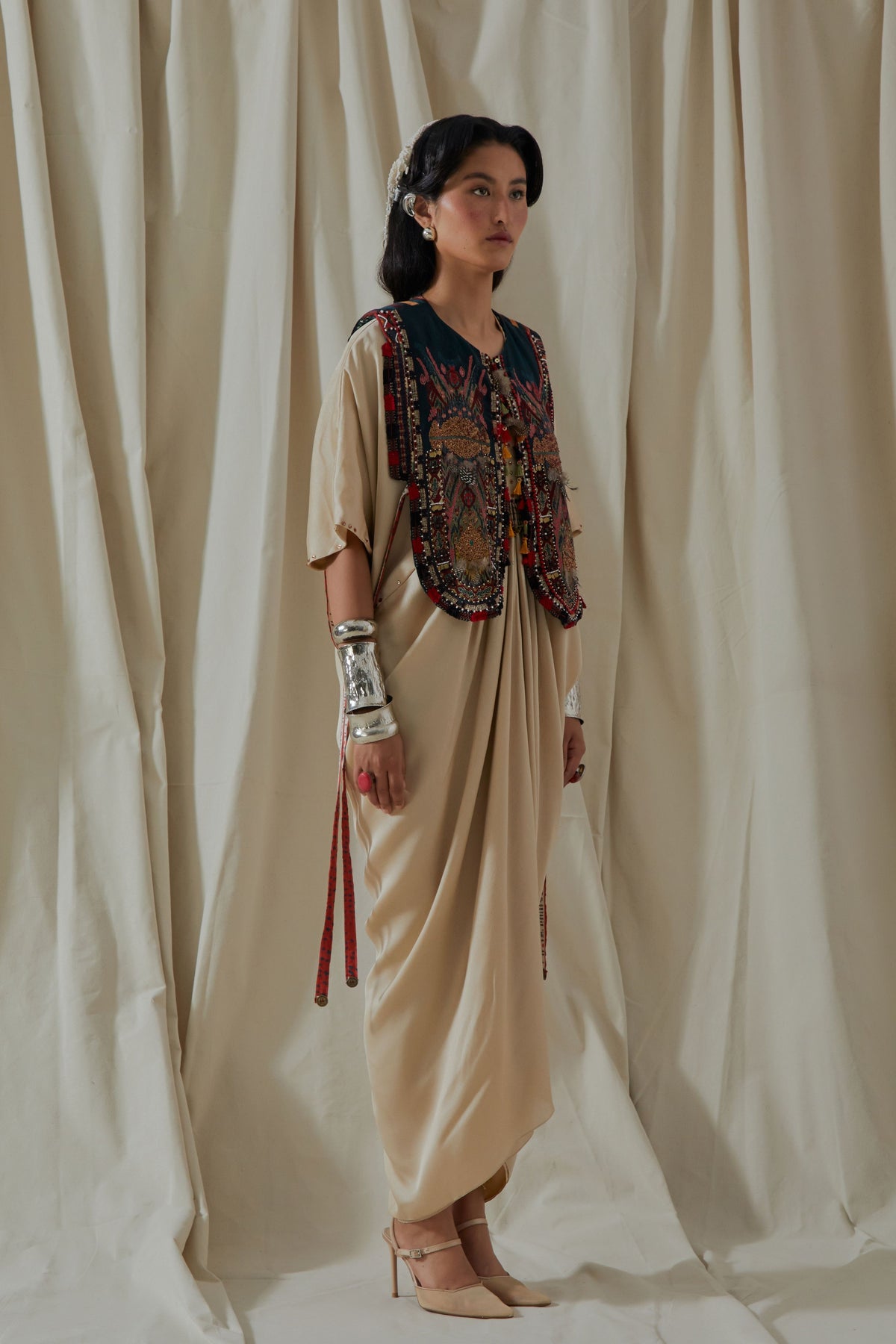 Zuri Ecru Gilet Set