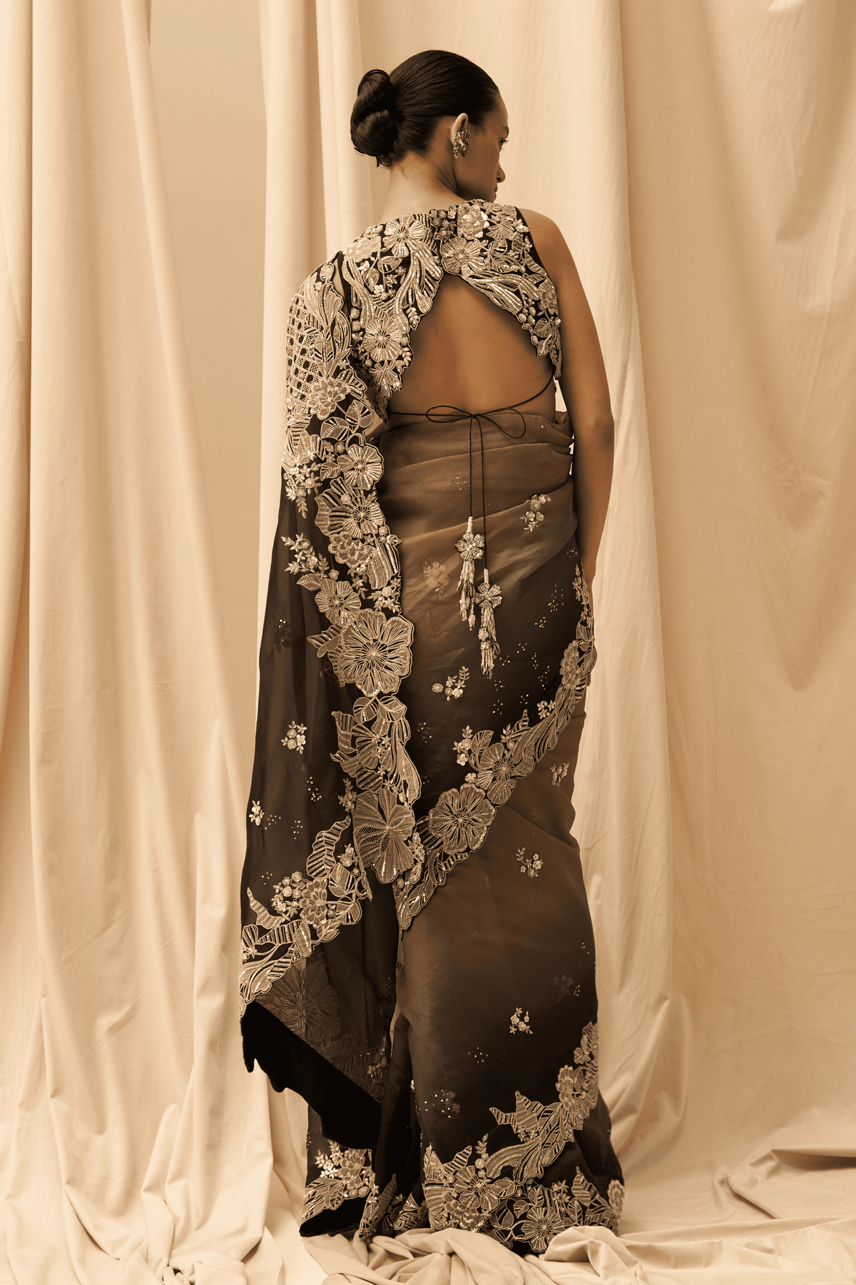 Hibiscus Mud Brown &amp; Black Bunai Saree Set