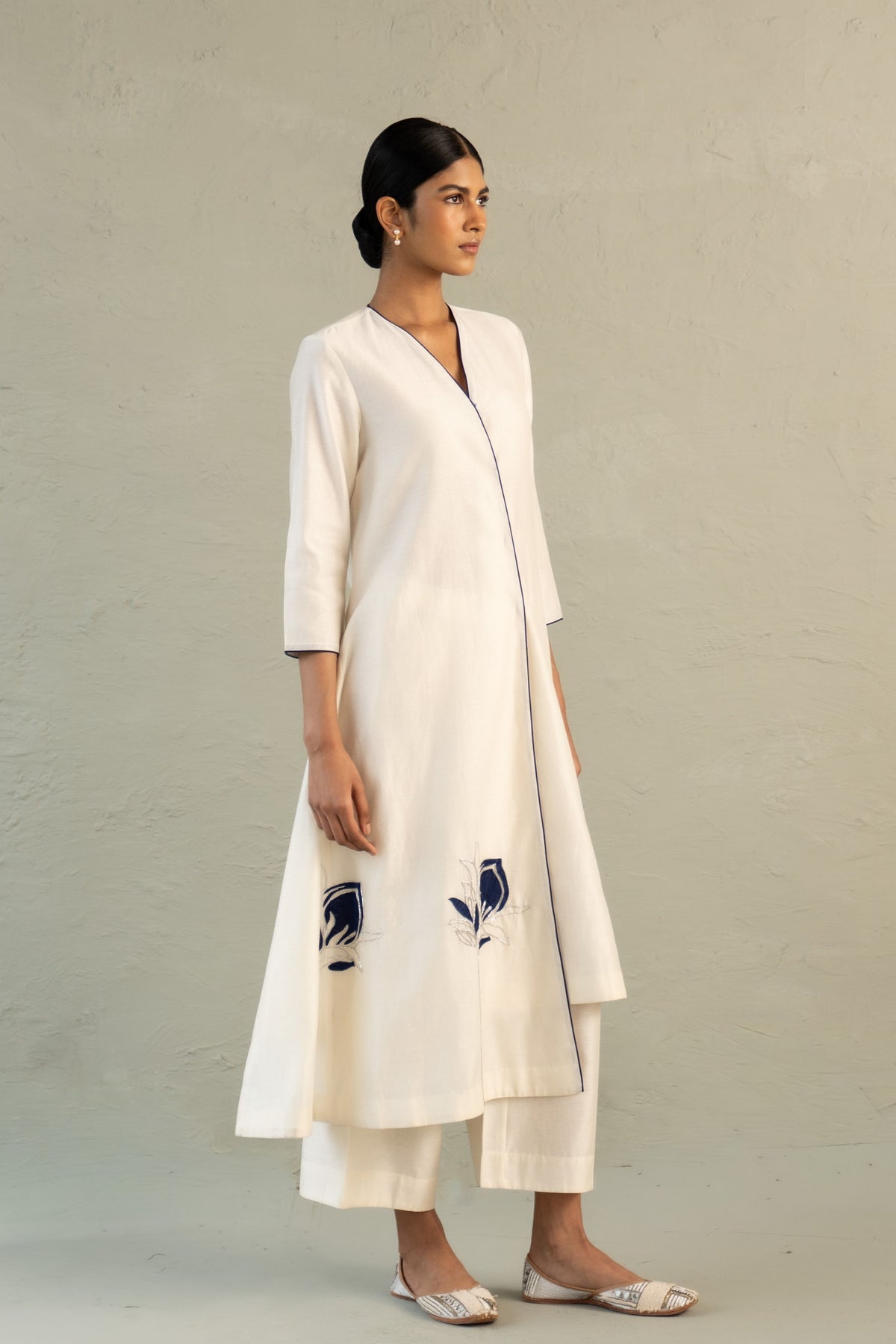 Blue Edit Ivory Hi-Lo Set