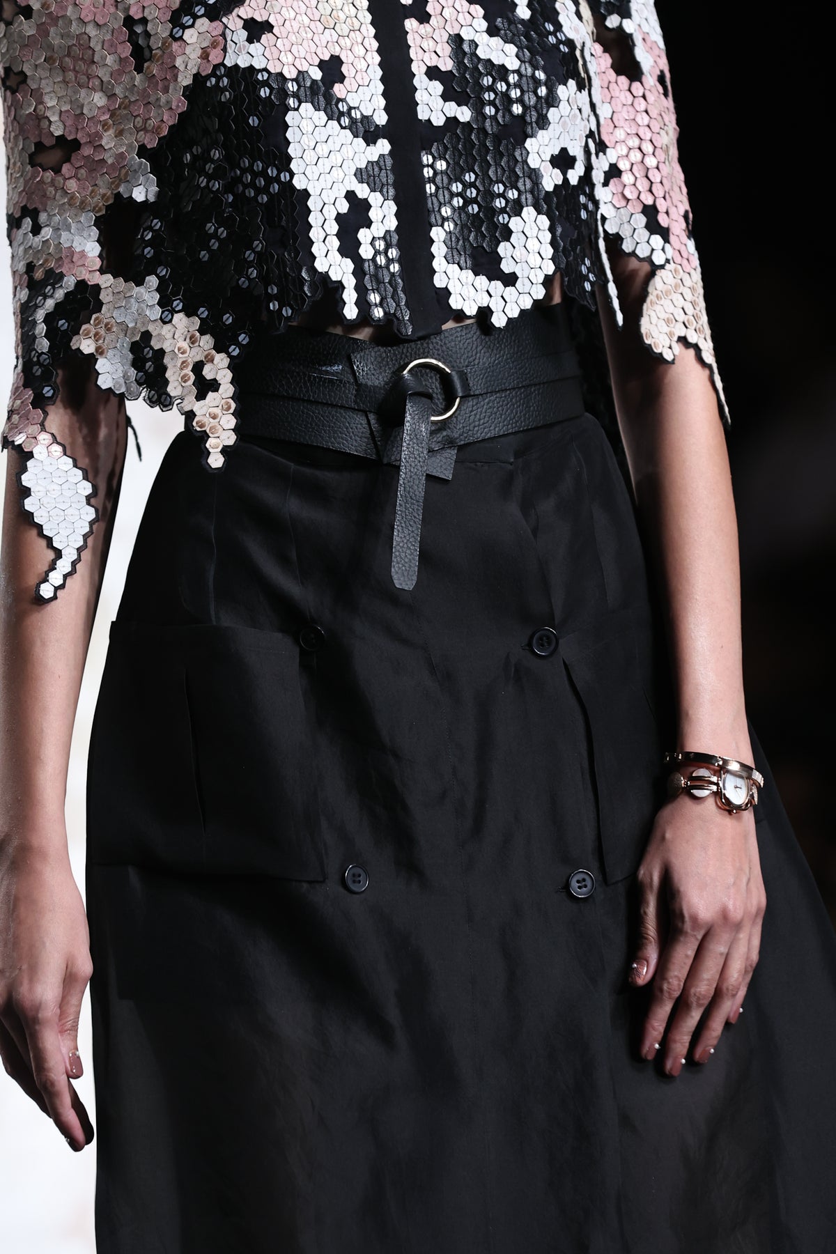 The noire articulate skirt