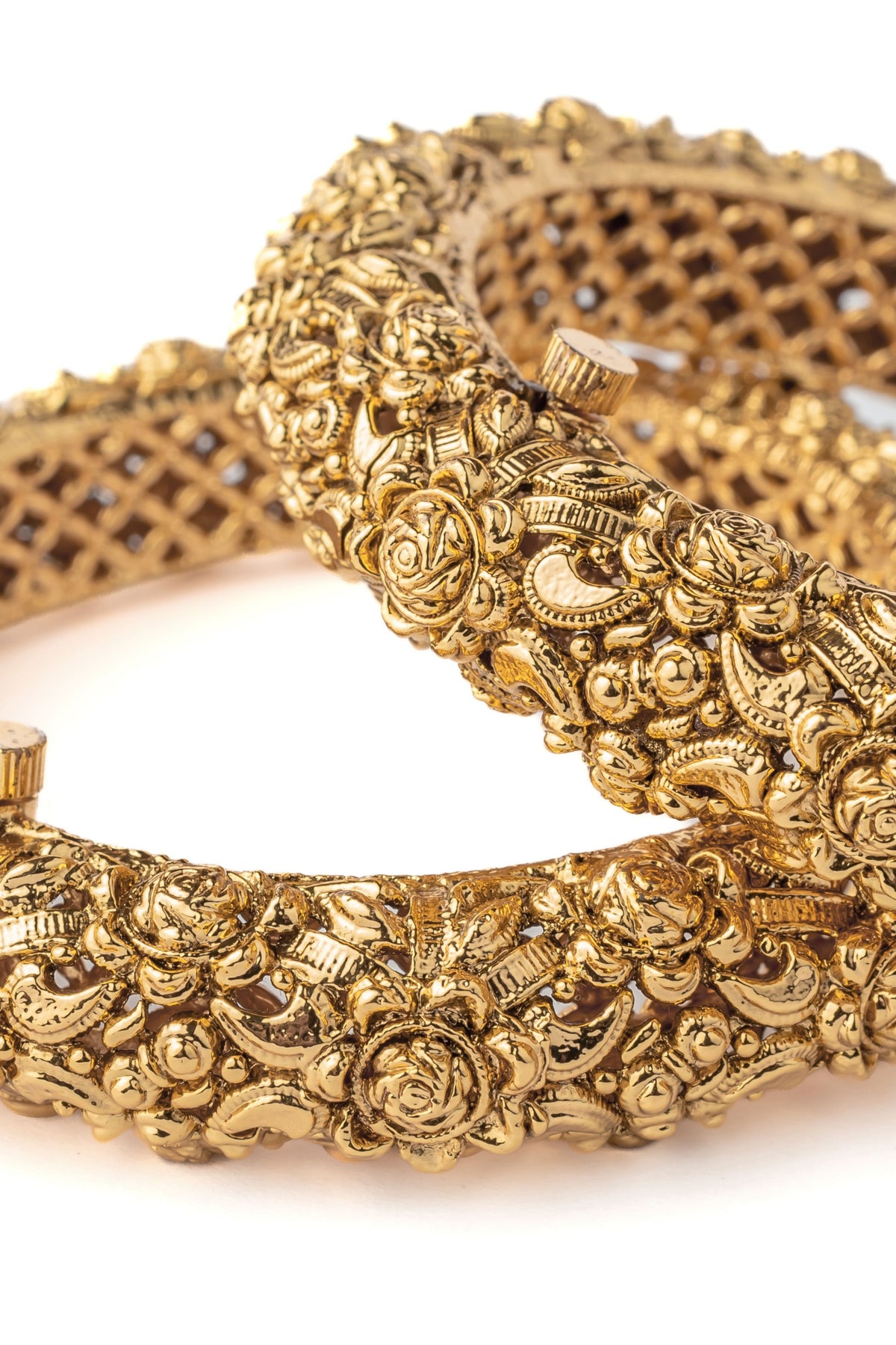 Isvaraah Gold Plated Bangles