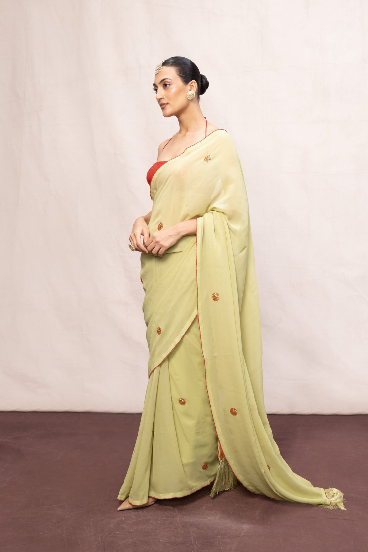 Handwoven Pistachio Green Georgette Embroidered Saree