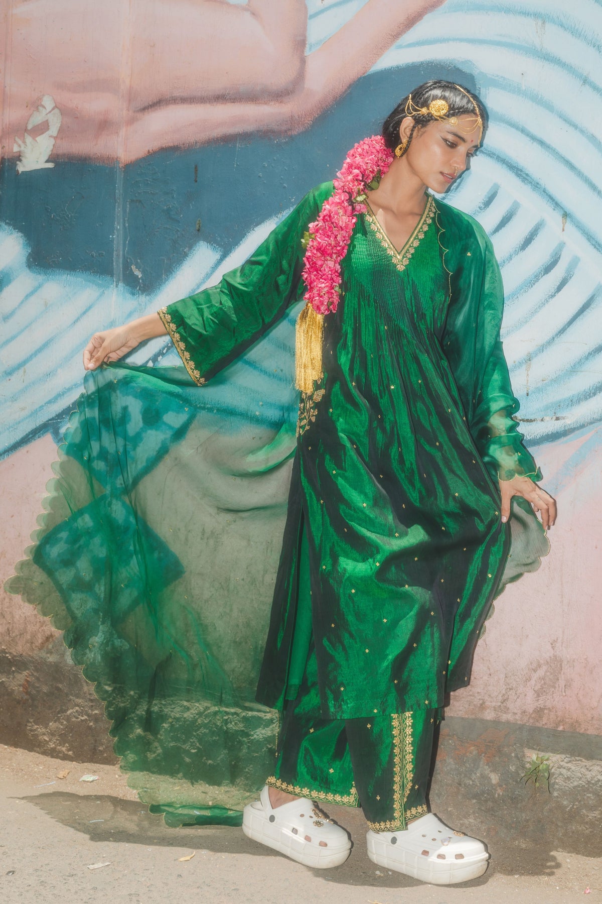 Jhilmil Juhu Kurta Set