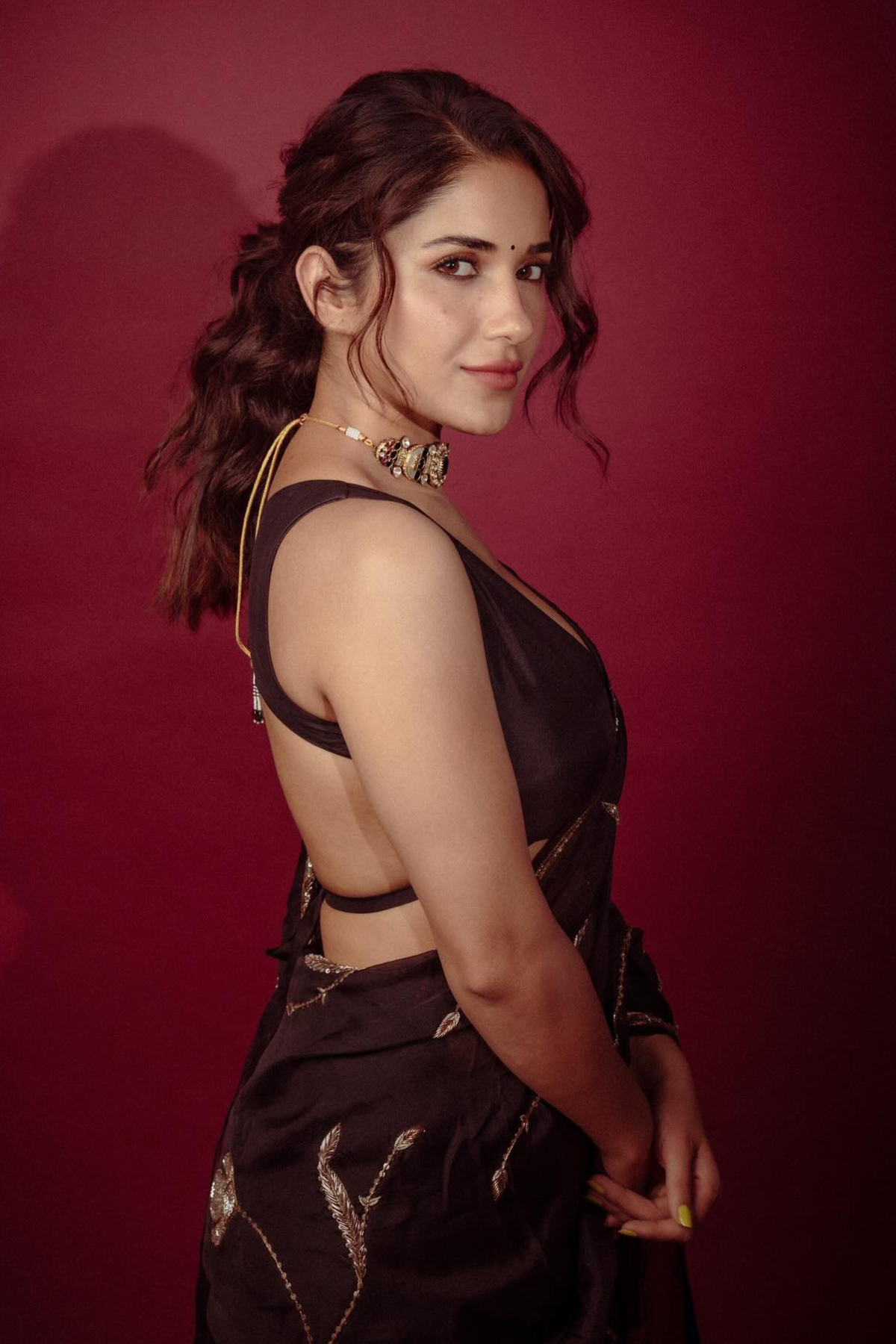Ruhani Sharma in Raw Mango