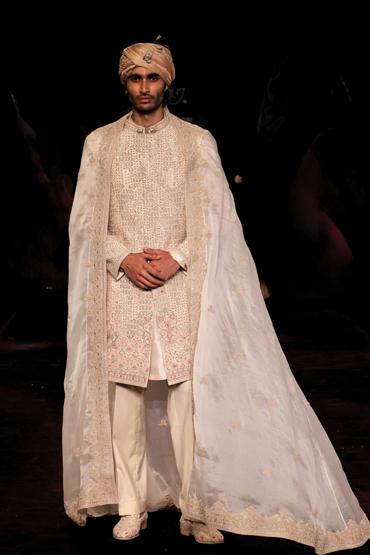 Yashvardhan Sherwani Set