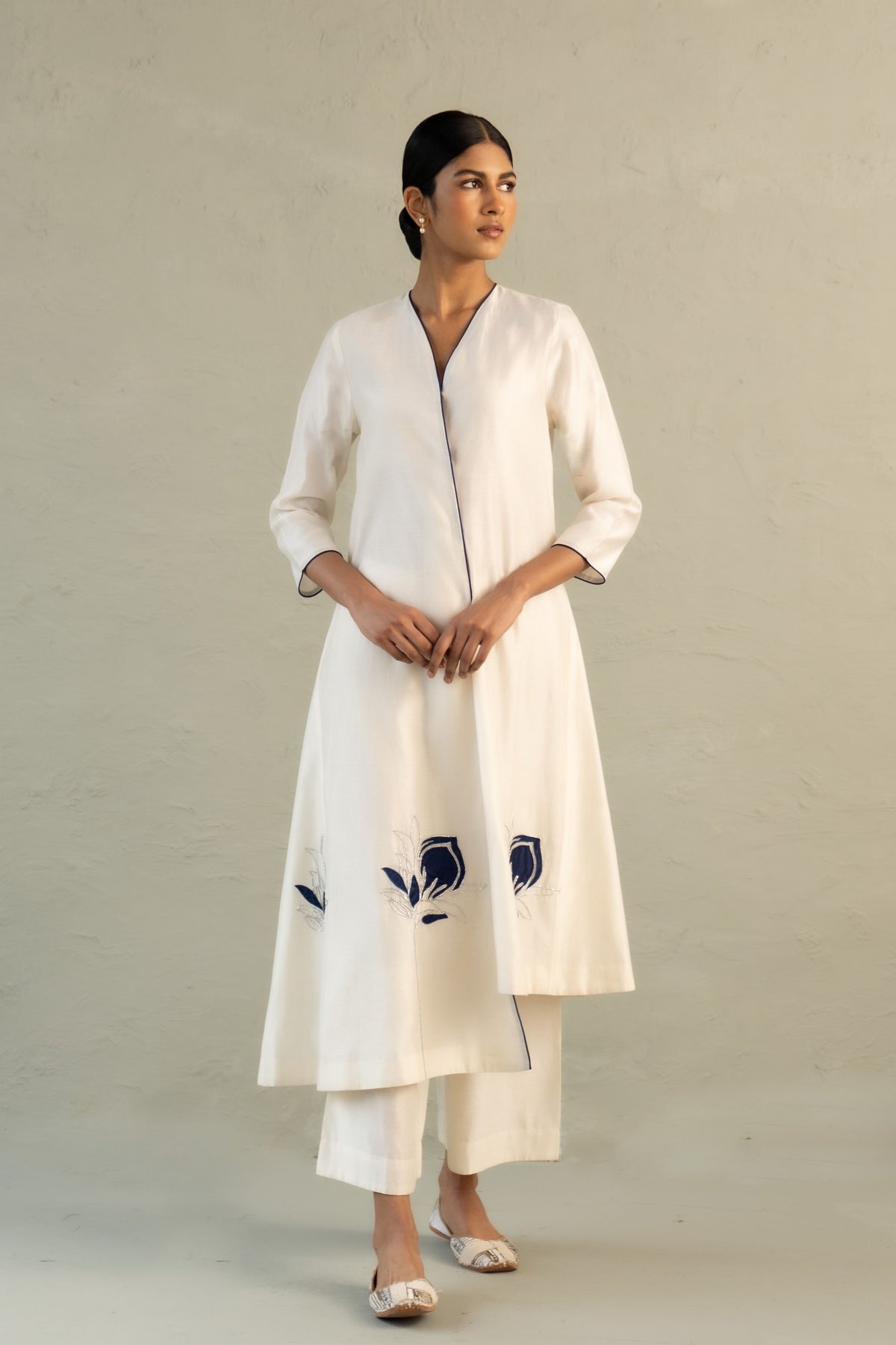 Blue Edit Ivory Hi-Lo Set