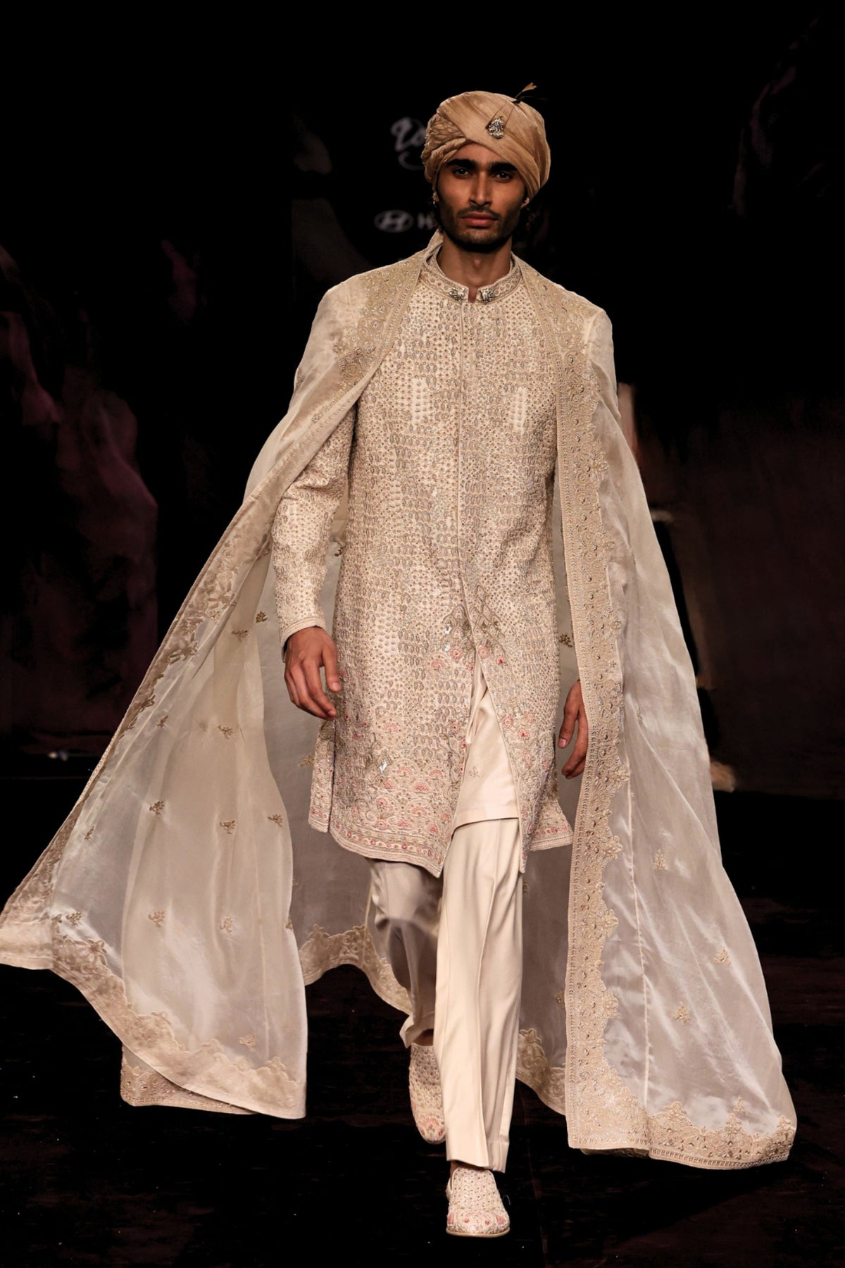 Yashvardhan Ivory Stole