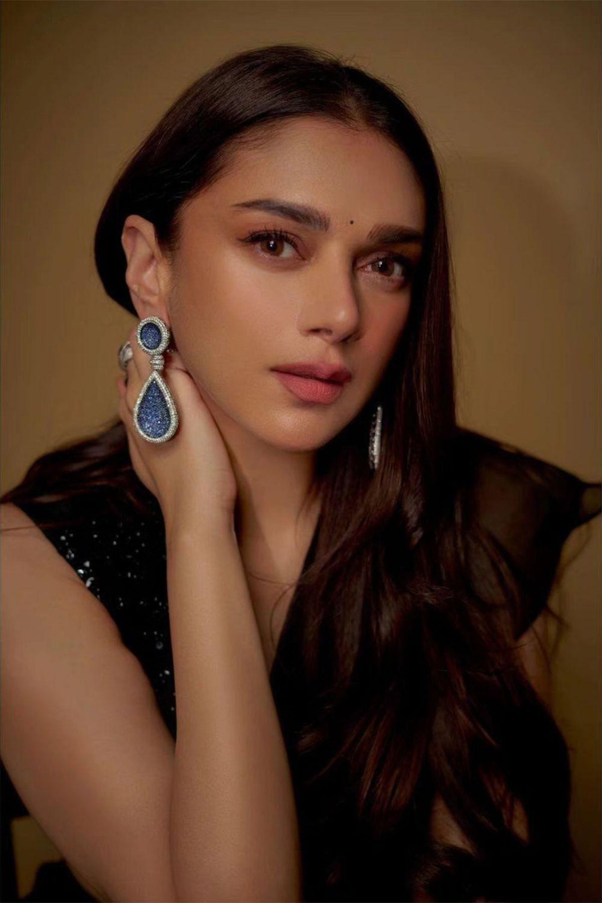 Aditi Rao Hydari in Ridhi Mehra