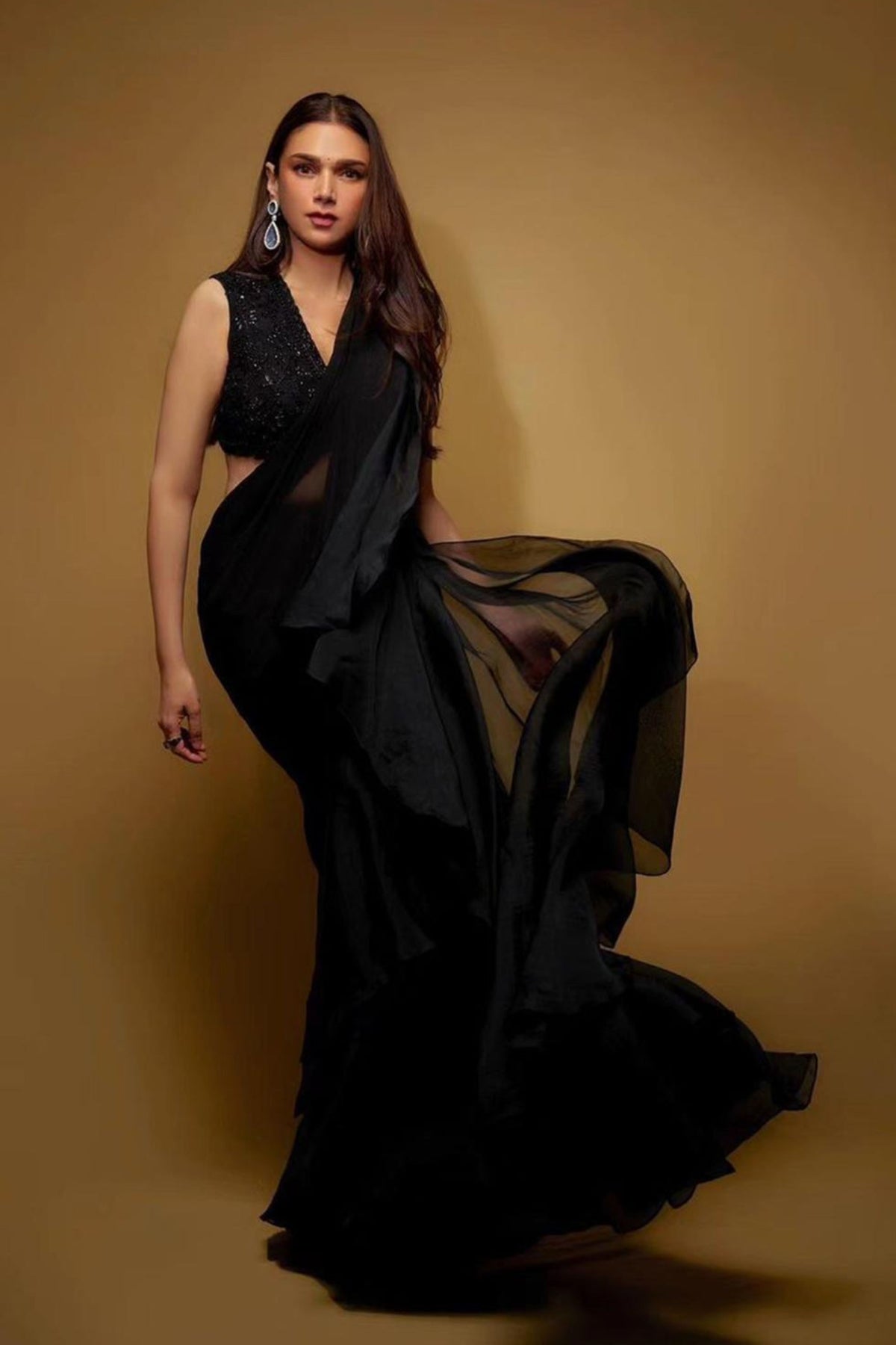 Aditi Rao Hydari in Ridhi Mehra