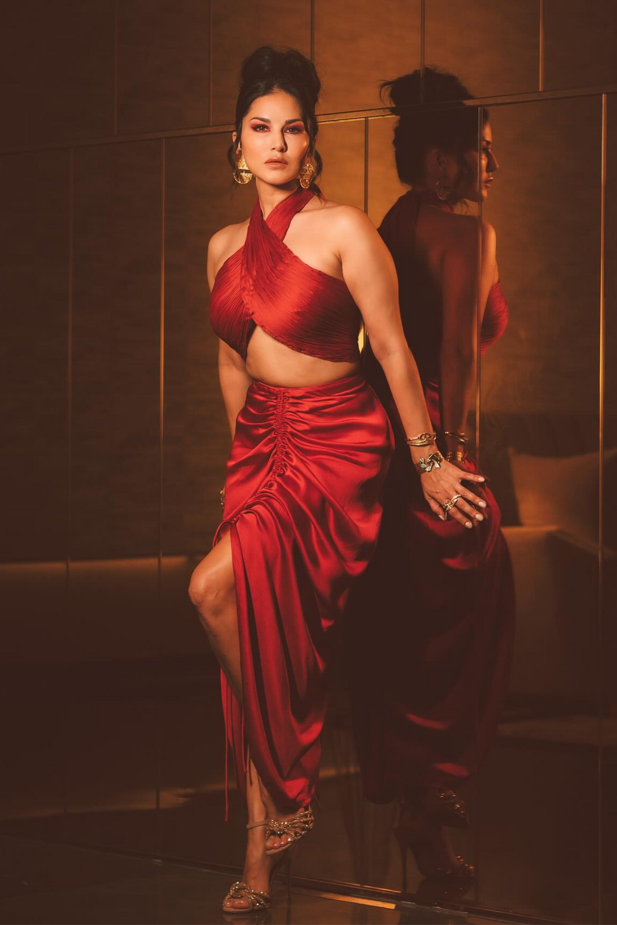 Sunny Leone in Aroka