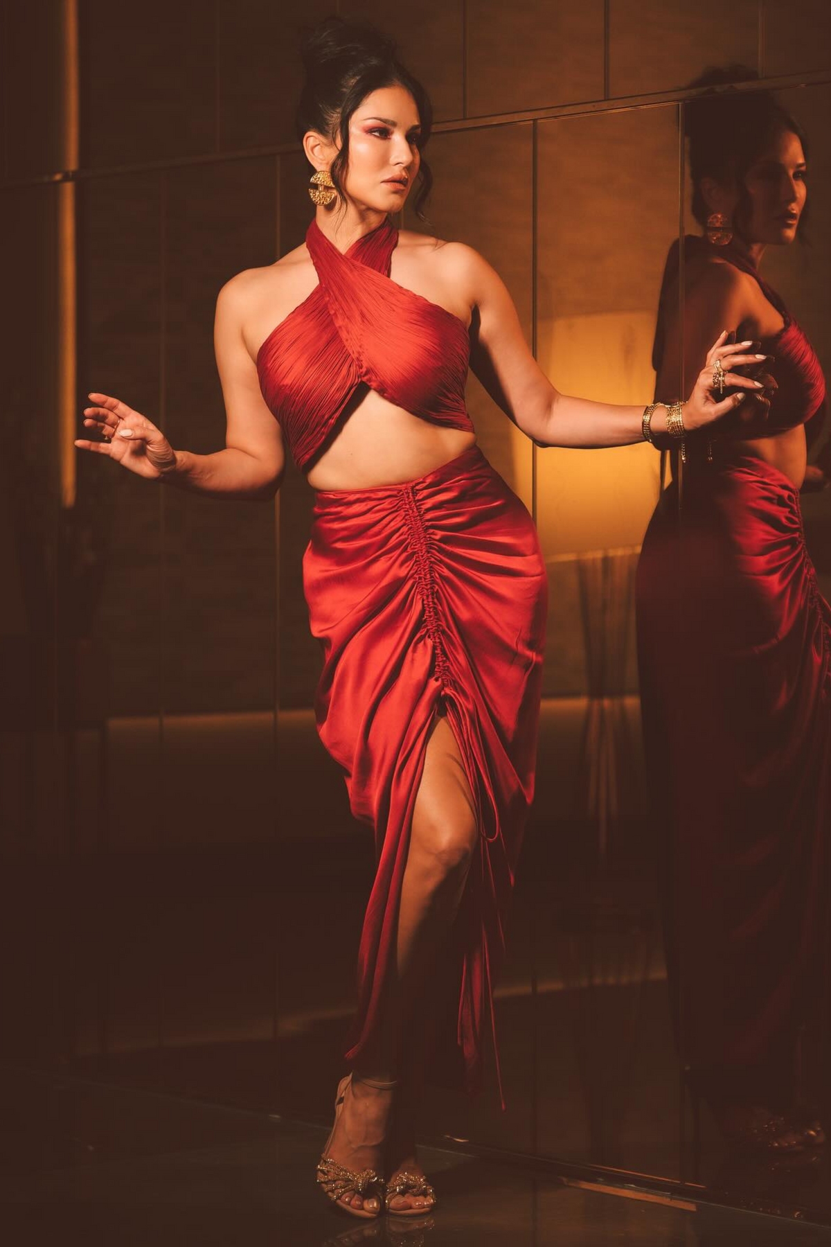 Sunny Leone in Aroka