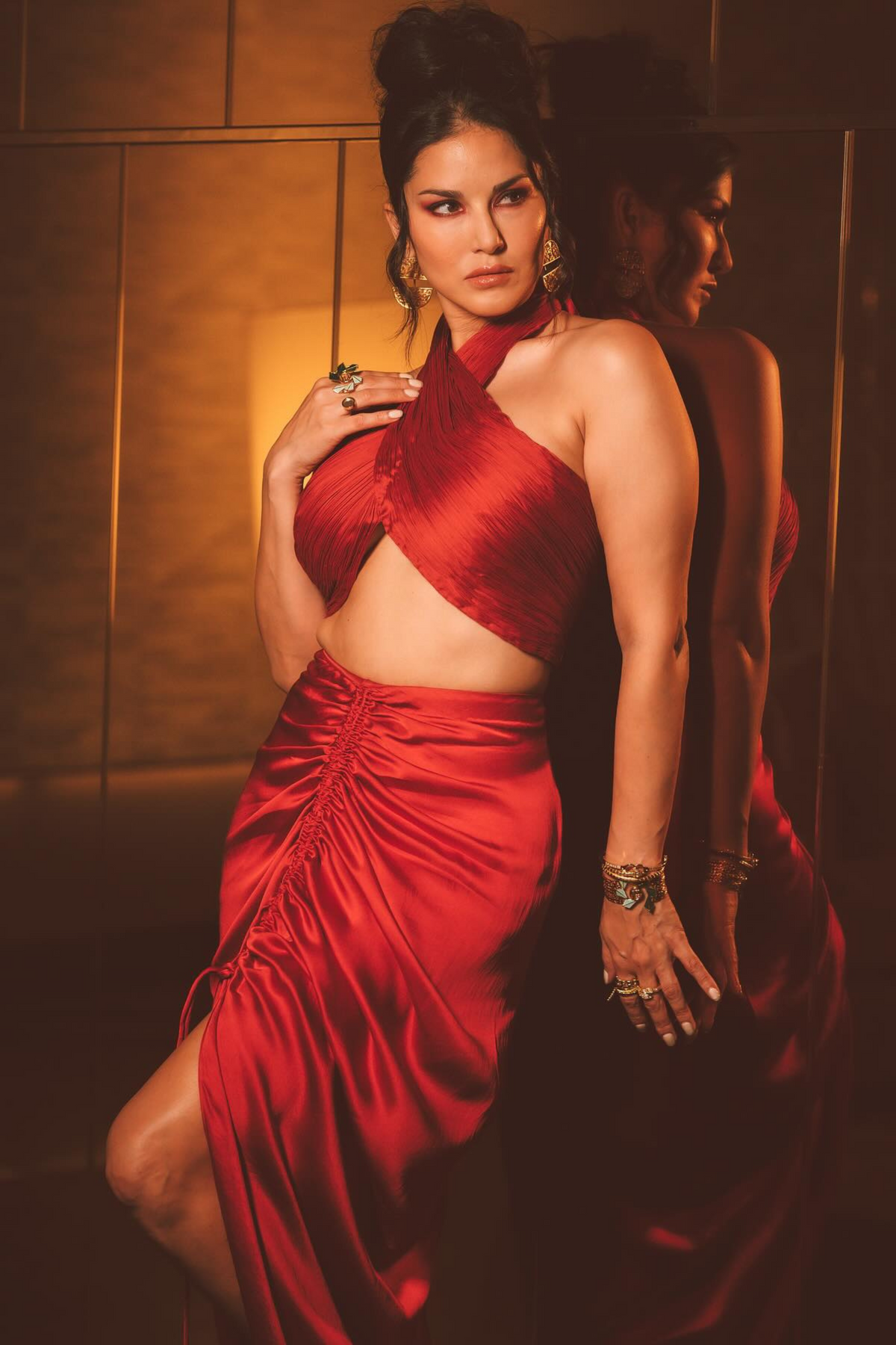 Sunny Leone in Aroka