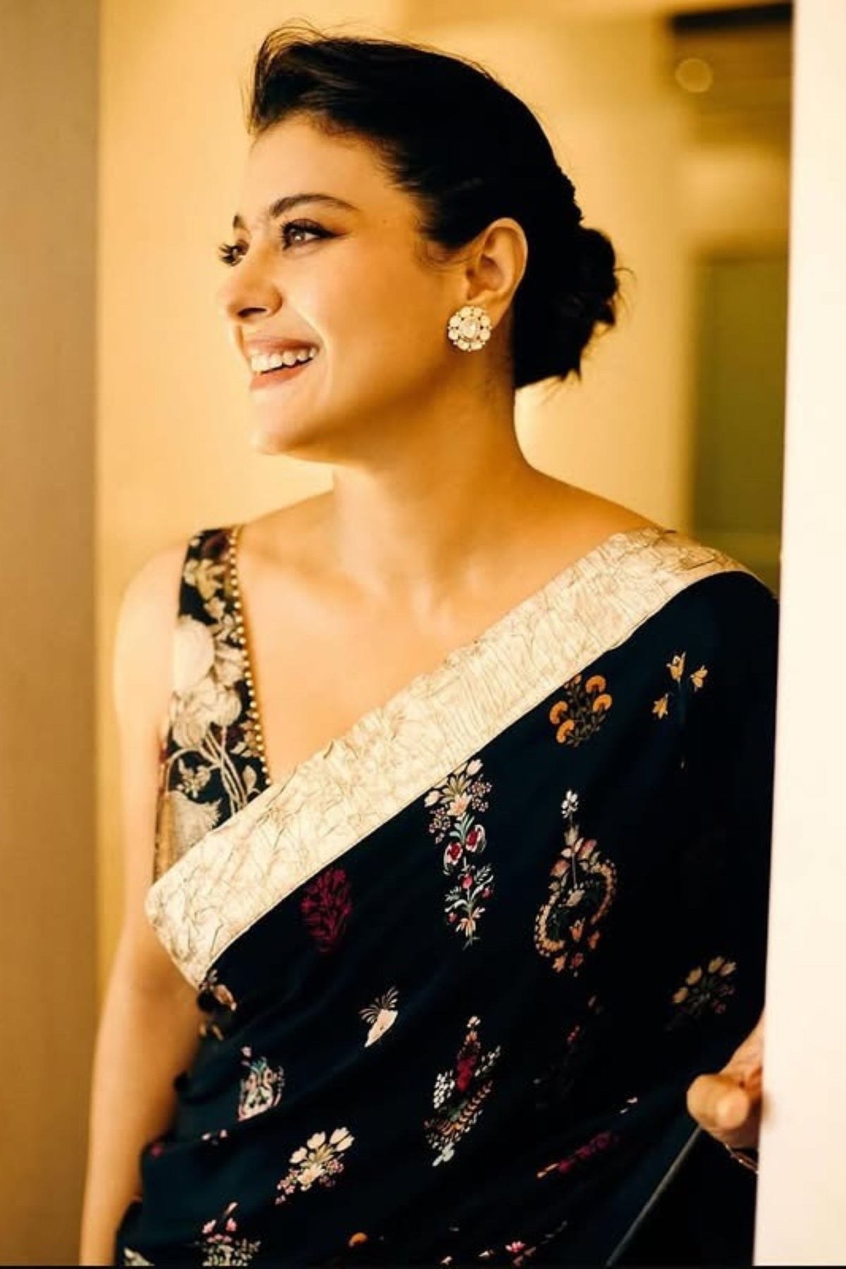 Kajol Devgan in Varun Bahl
