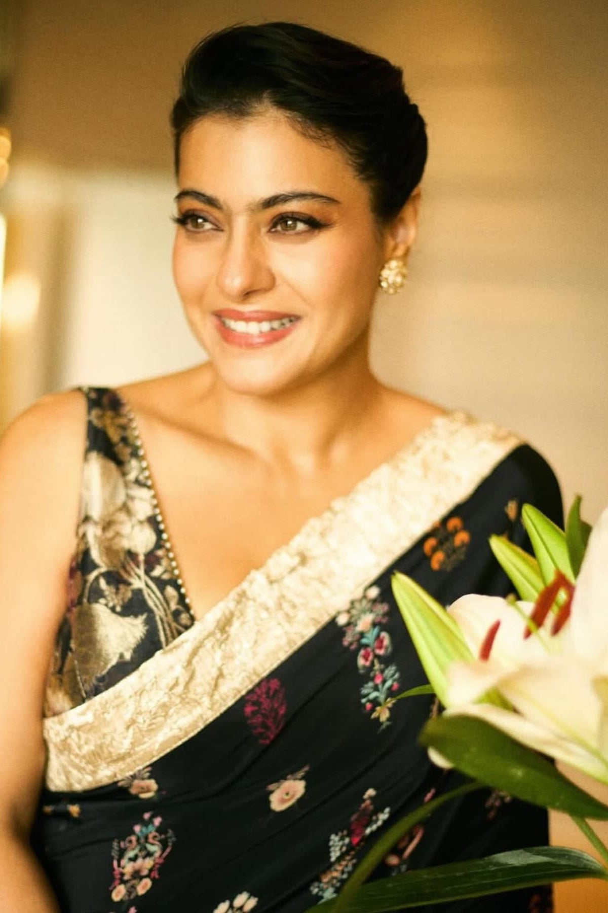 Kajol Devgan in Varun Bahl