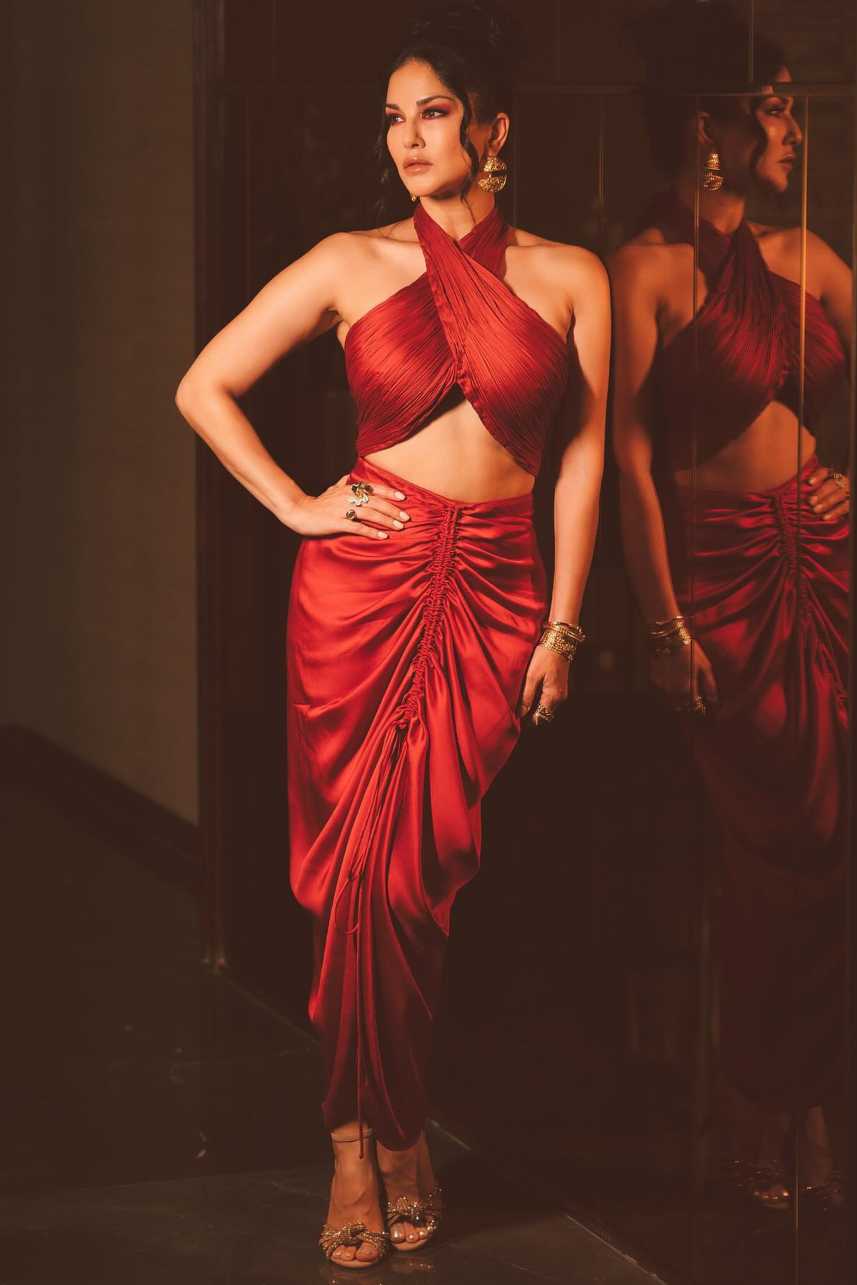 Sunny Leone in Aroka