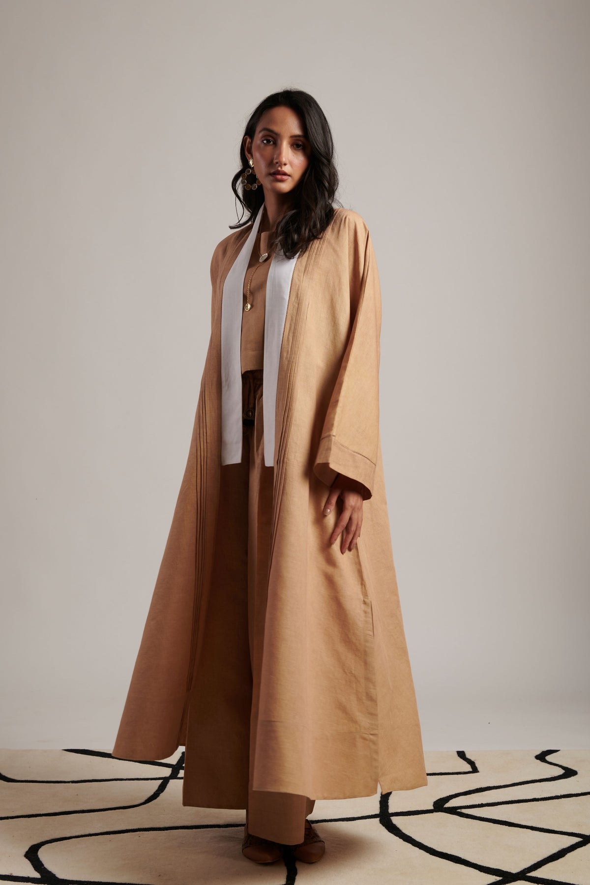 Honey Raisa Sleeved Overlay