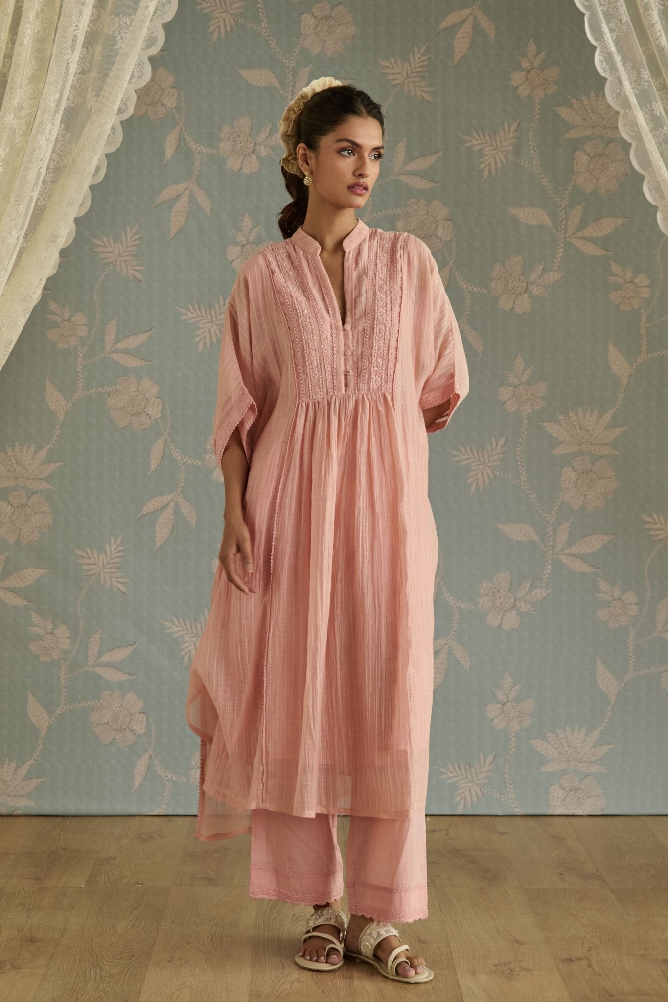 Pink Ayat Kaftaan Set - Kritika Dawar - Elahe