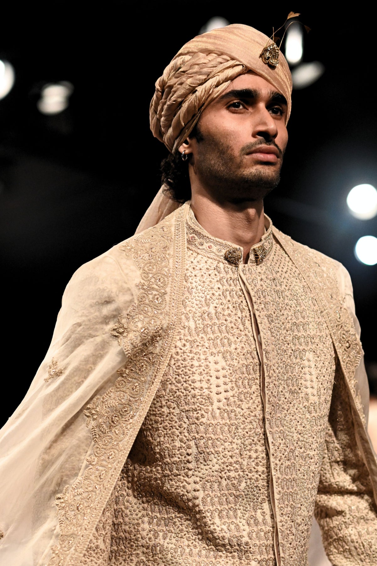 Yashvardhan Ivory Stole