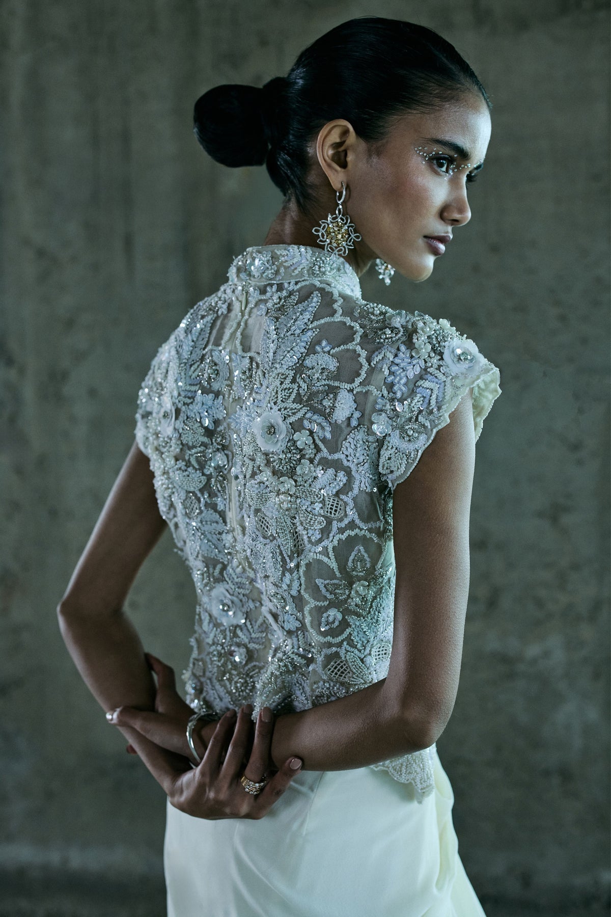 Ivory 3-d Embroidered Top With Skirt