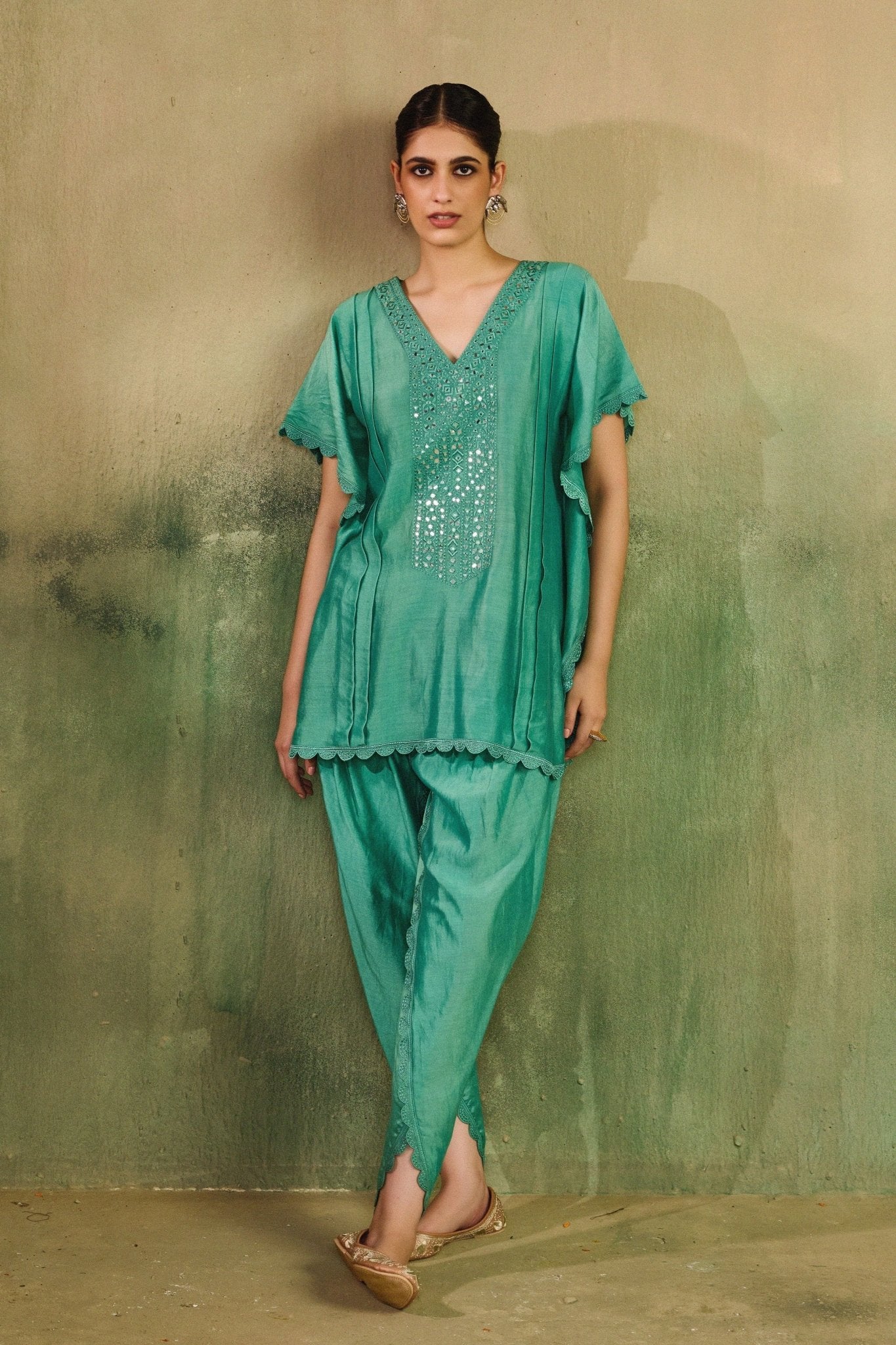 Neelpari Kurta Set - Reeti Arneja - Elahe