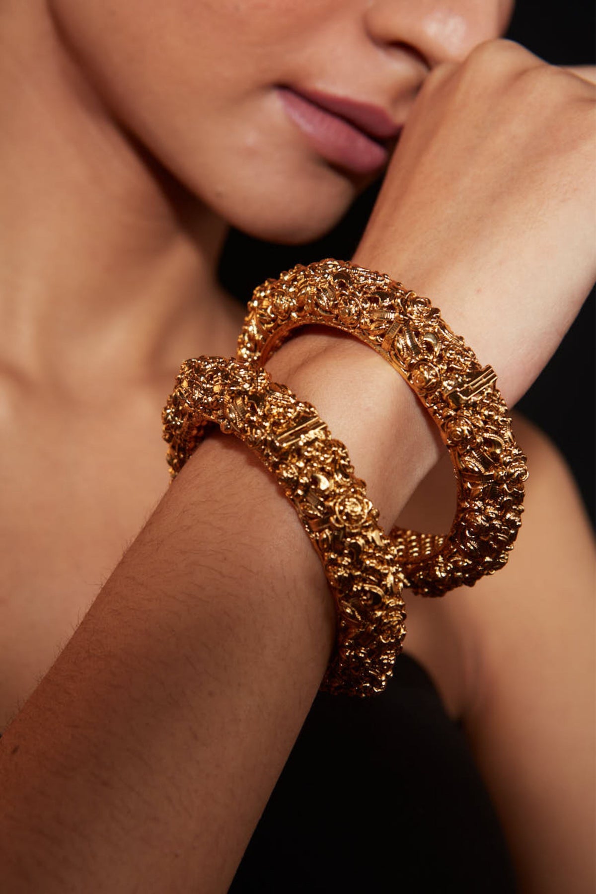 Isvaraah Gold Plated Bangles