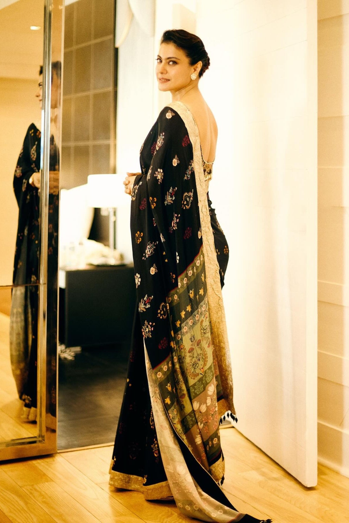 Kajol Devgan in Varun Bahl