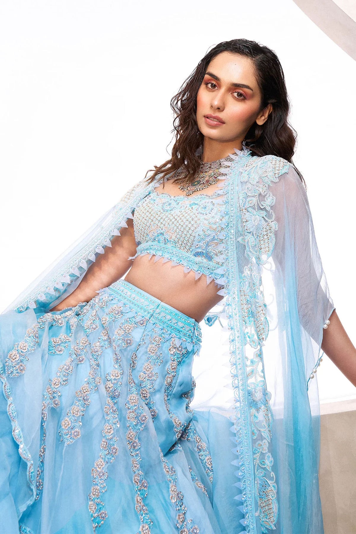 Manushi Chillar in Awigna