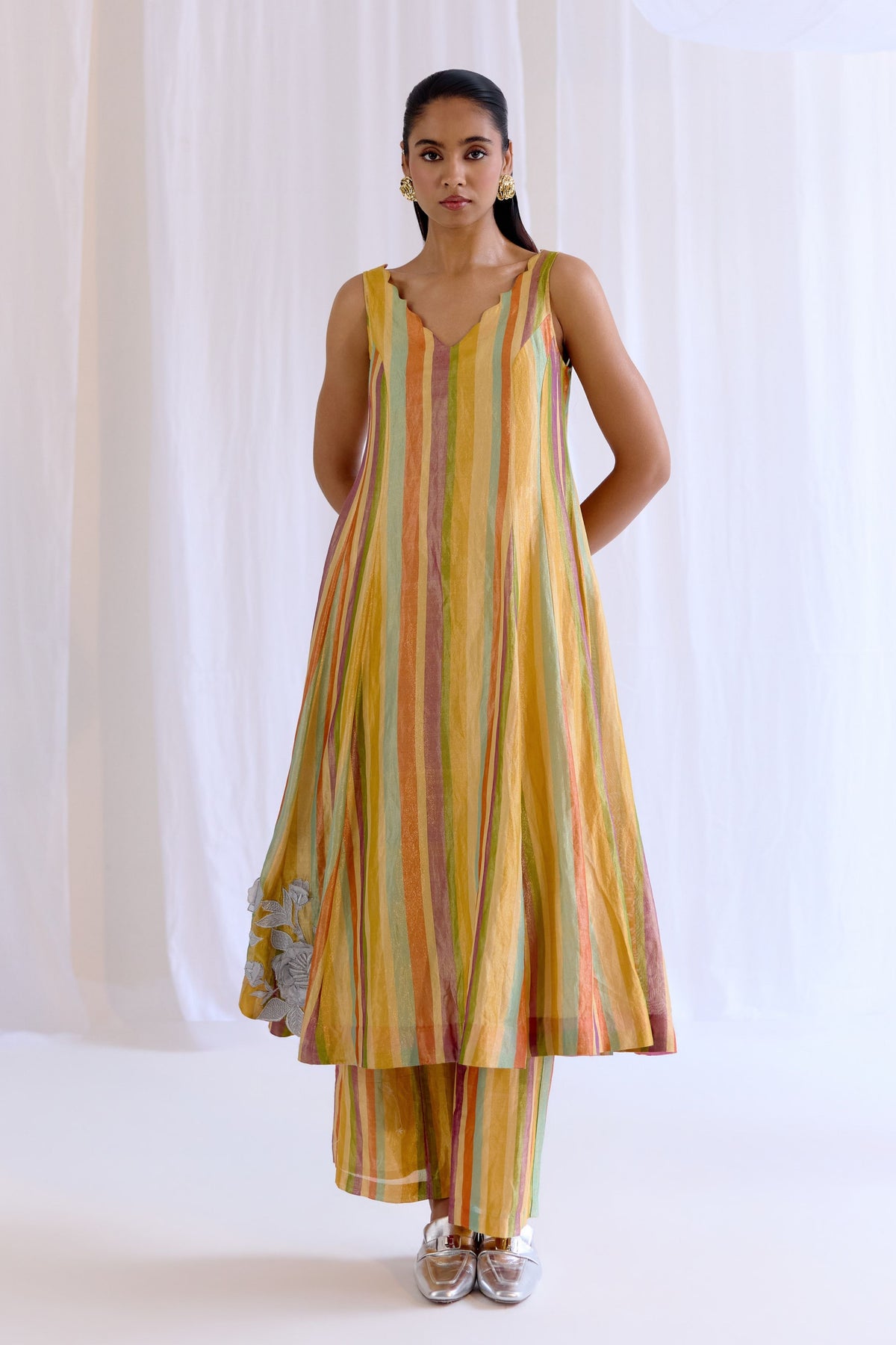 Aab-e-lehar Kurta Set