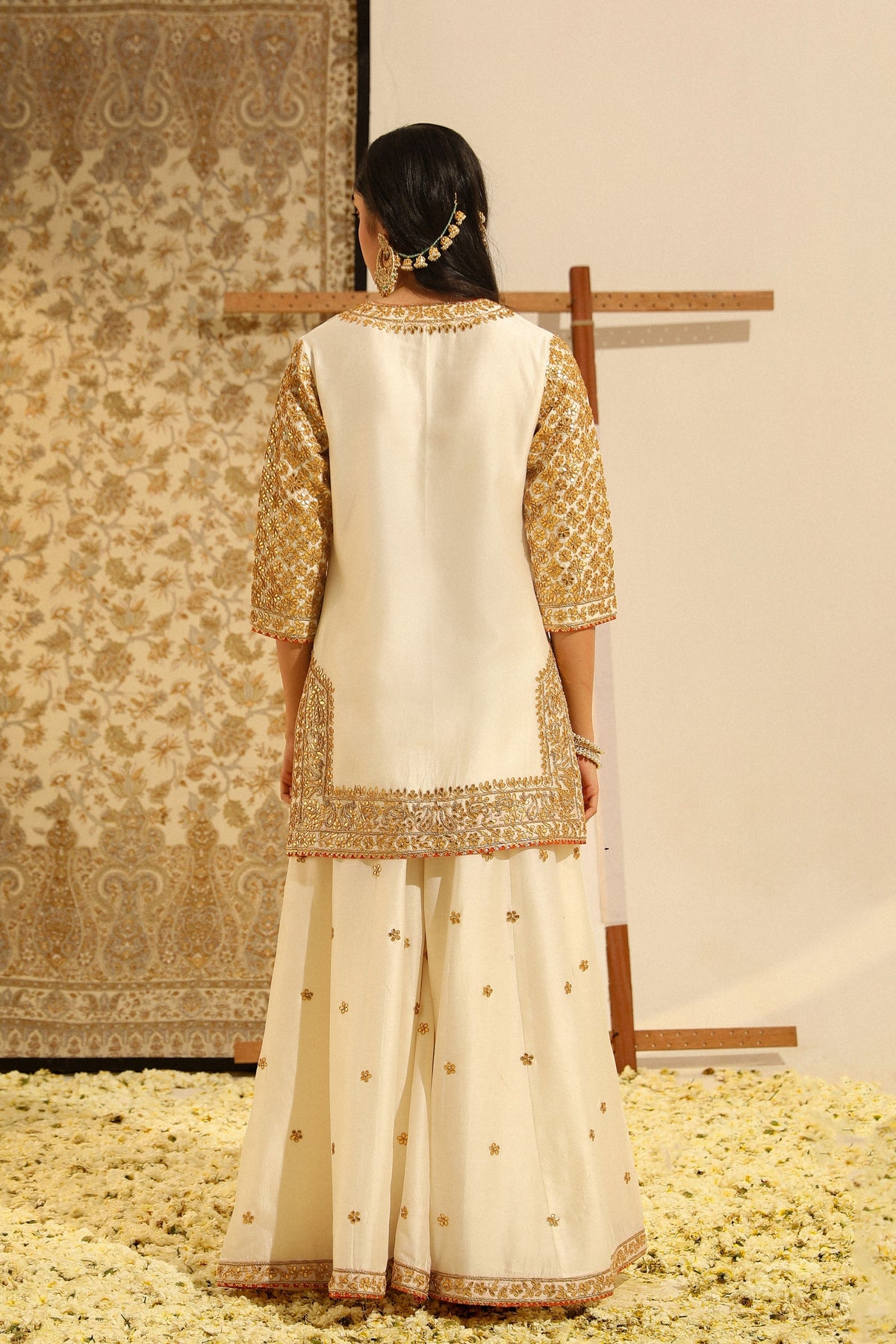 Shadaab Kurta Set