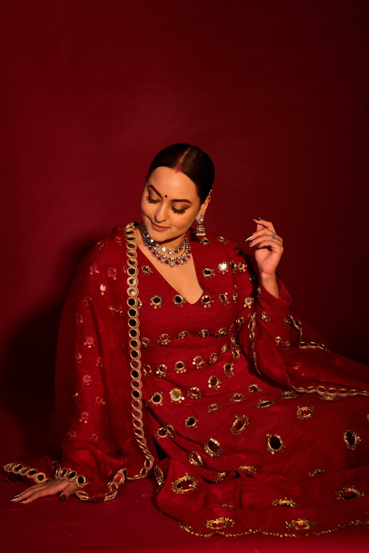 Sonakshi Sinha in Itrh
