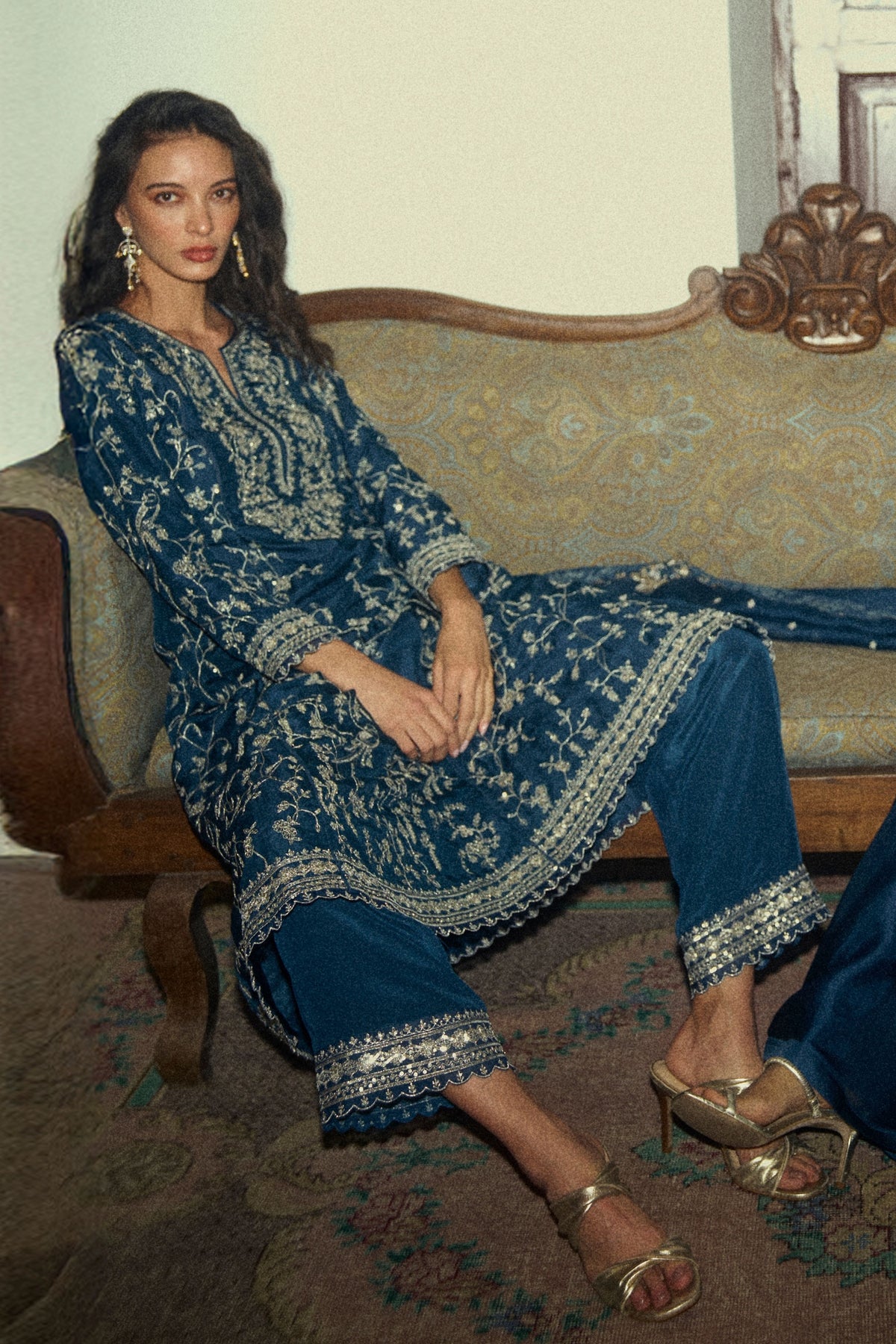 Aari Parrot Kurta Set