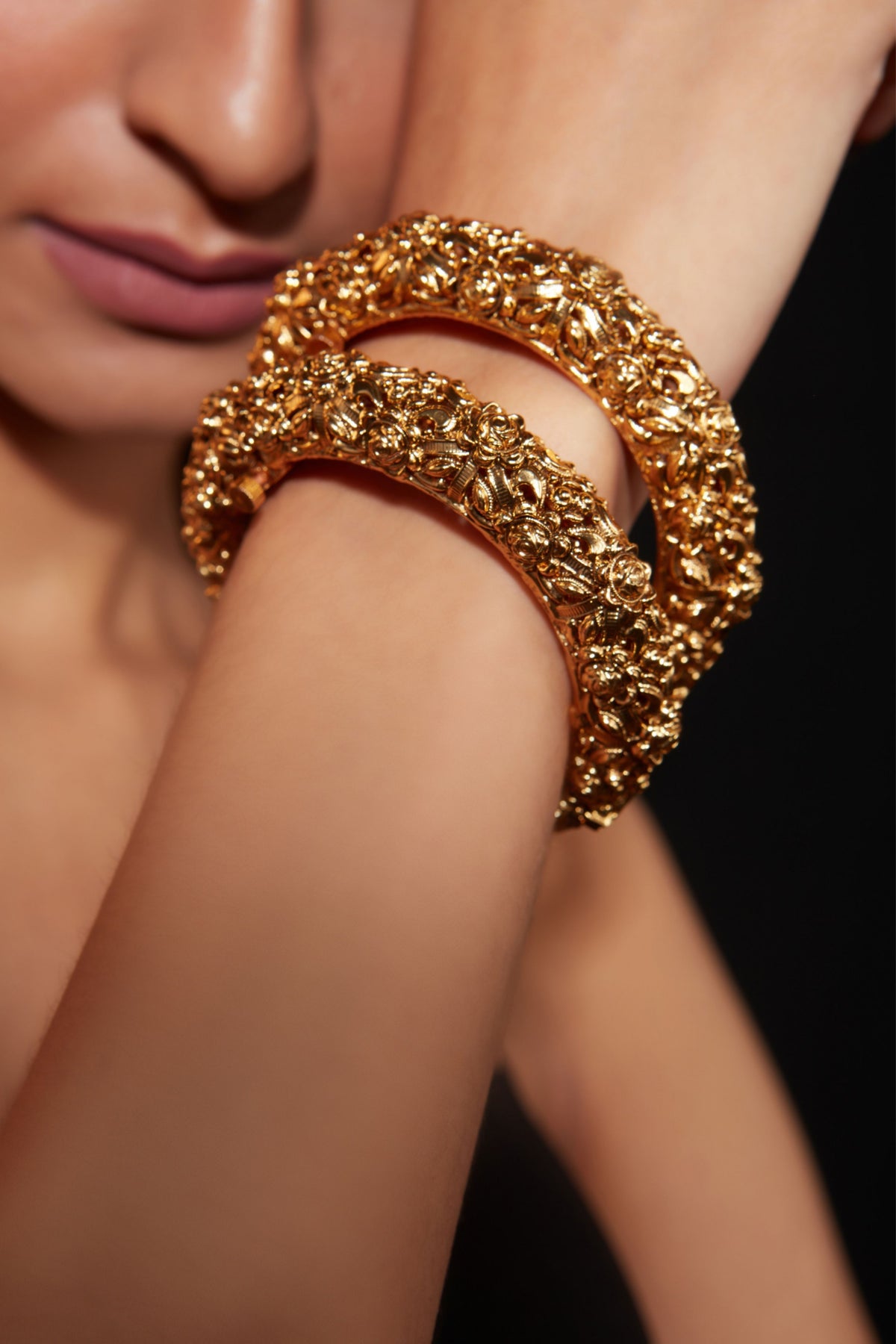 Isvaraah Gold Plated Bangles