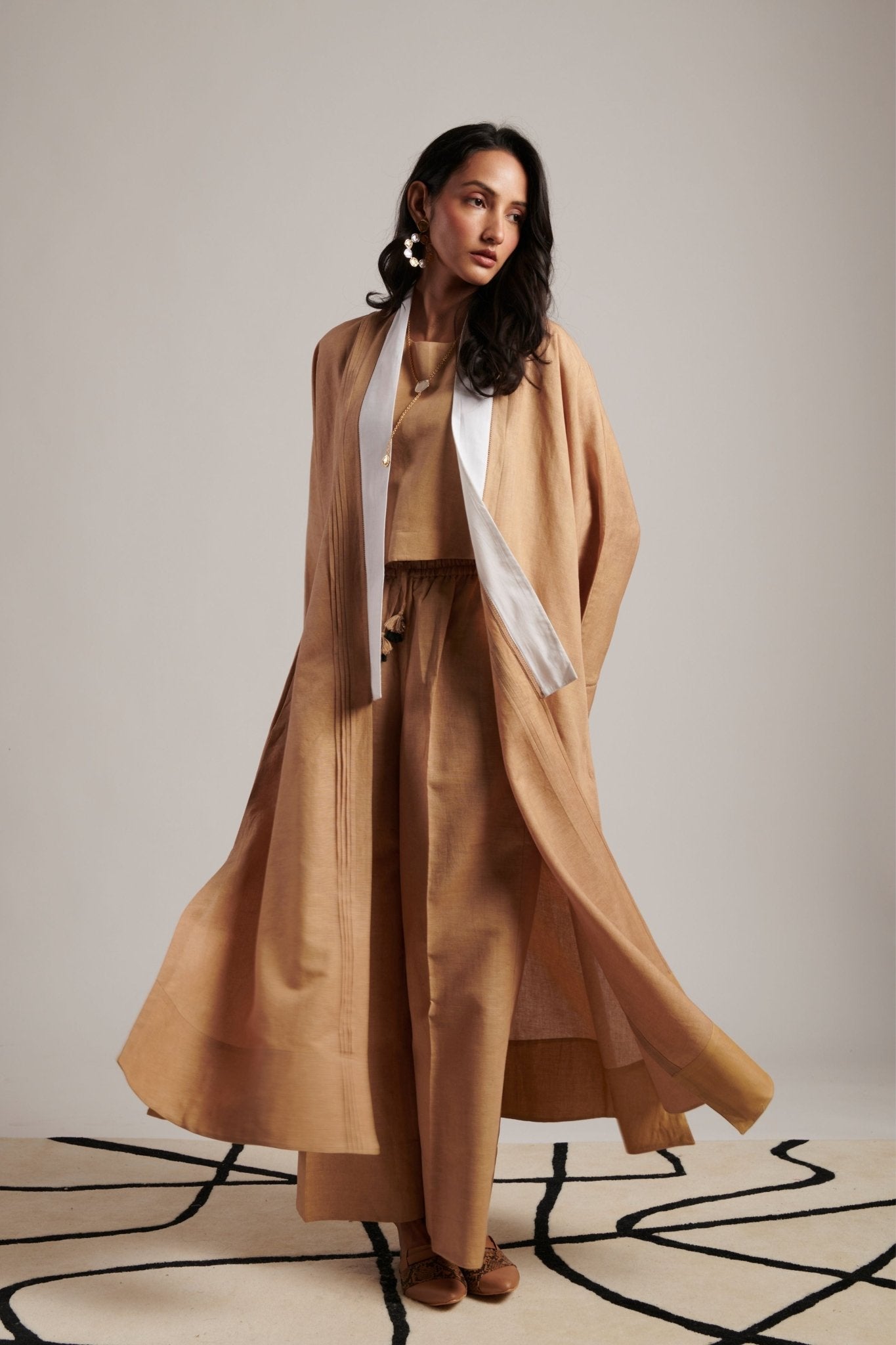 Honey Raisa Sleeved Overlay - Moh India - Elahe