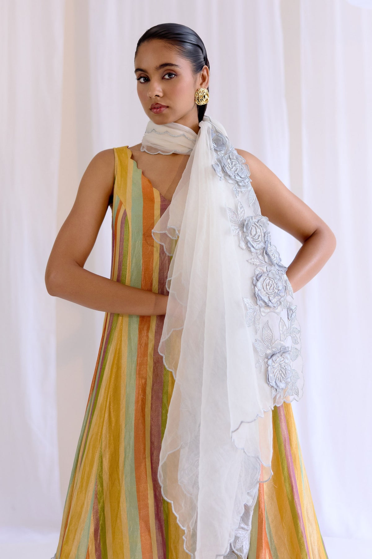 Aab-e-lehar Kurta Set