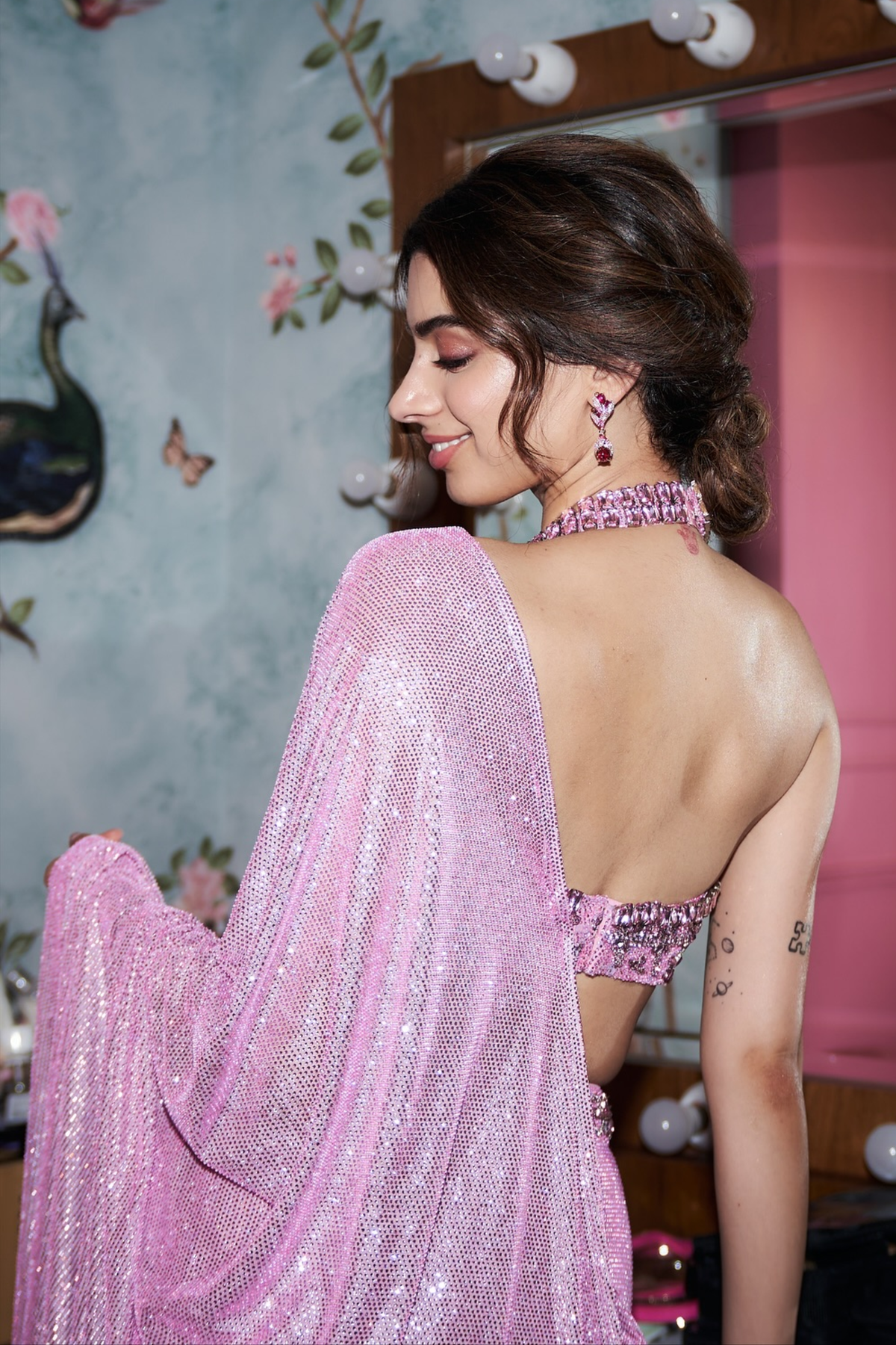 Khushi kapoor in Itrh