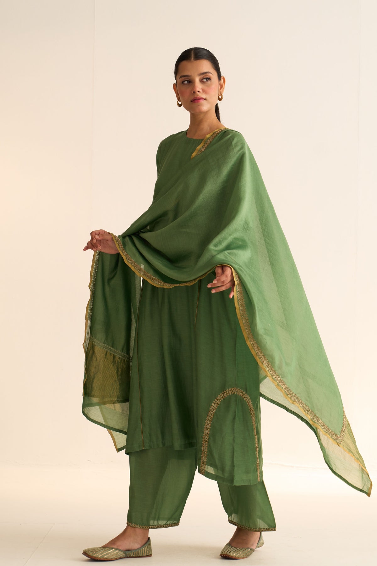 Mridini Sage Green Dupatta