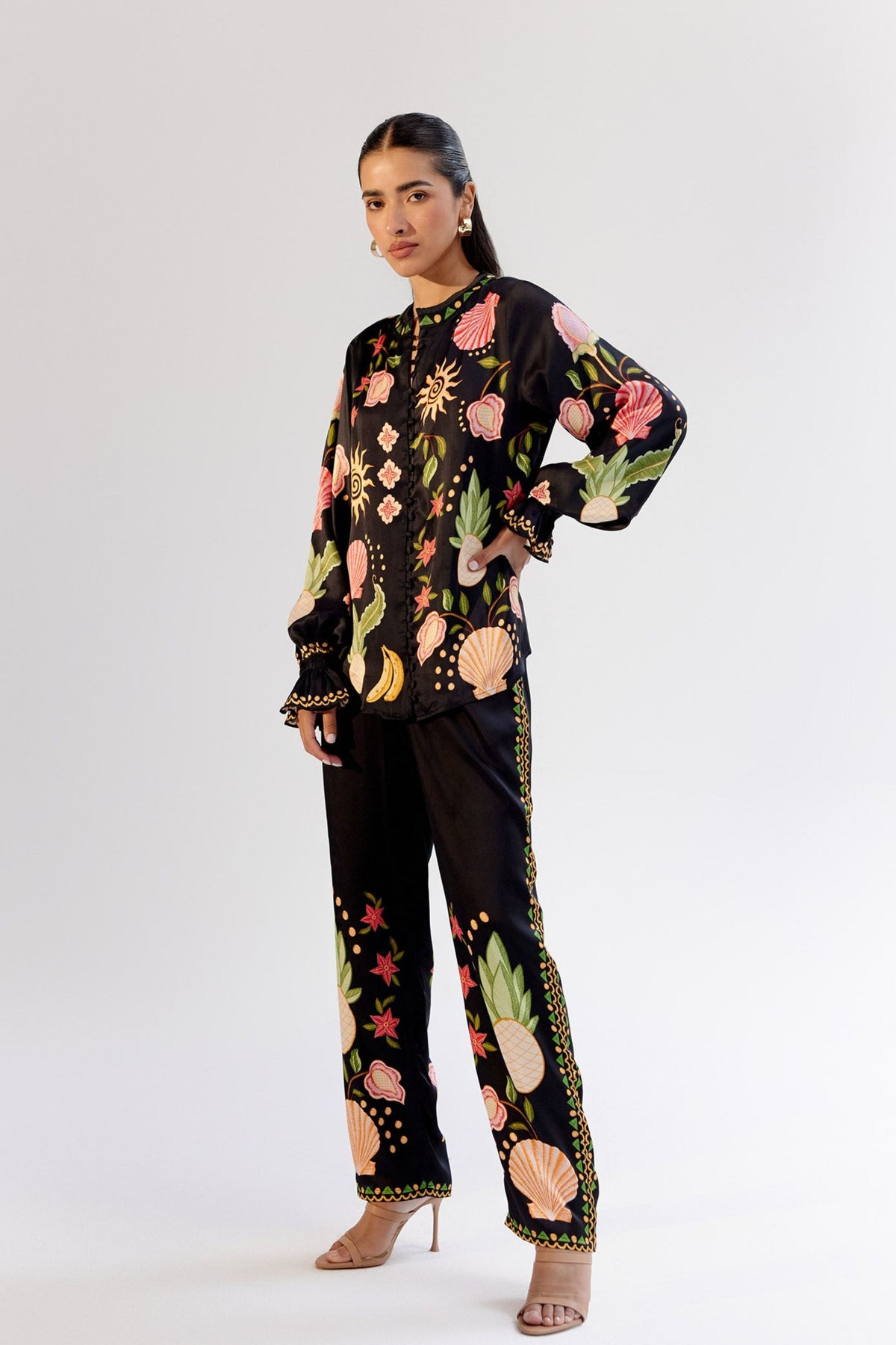 Seashell Black Ilia Pant