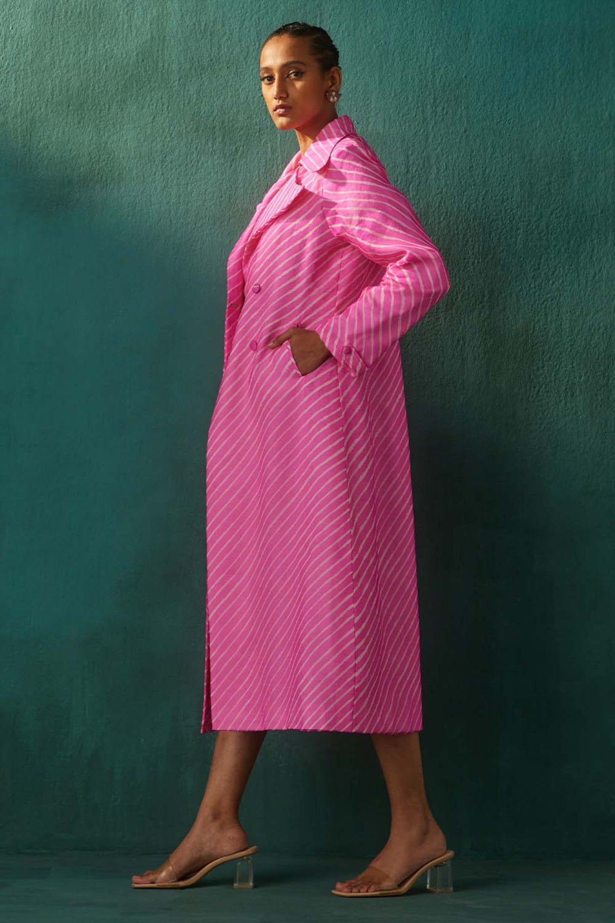 Devyani Trench Set