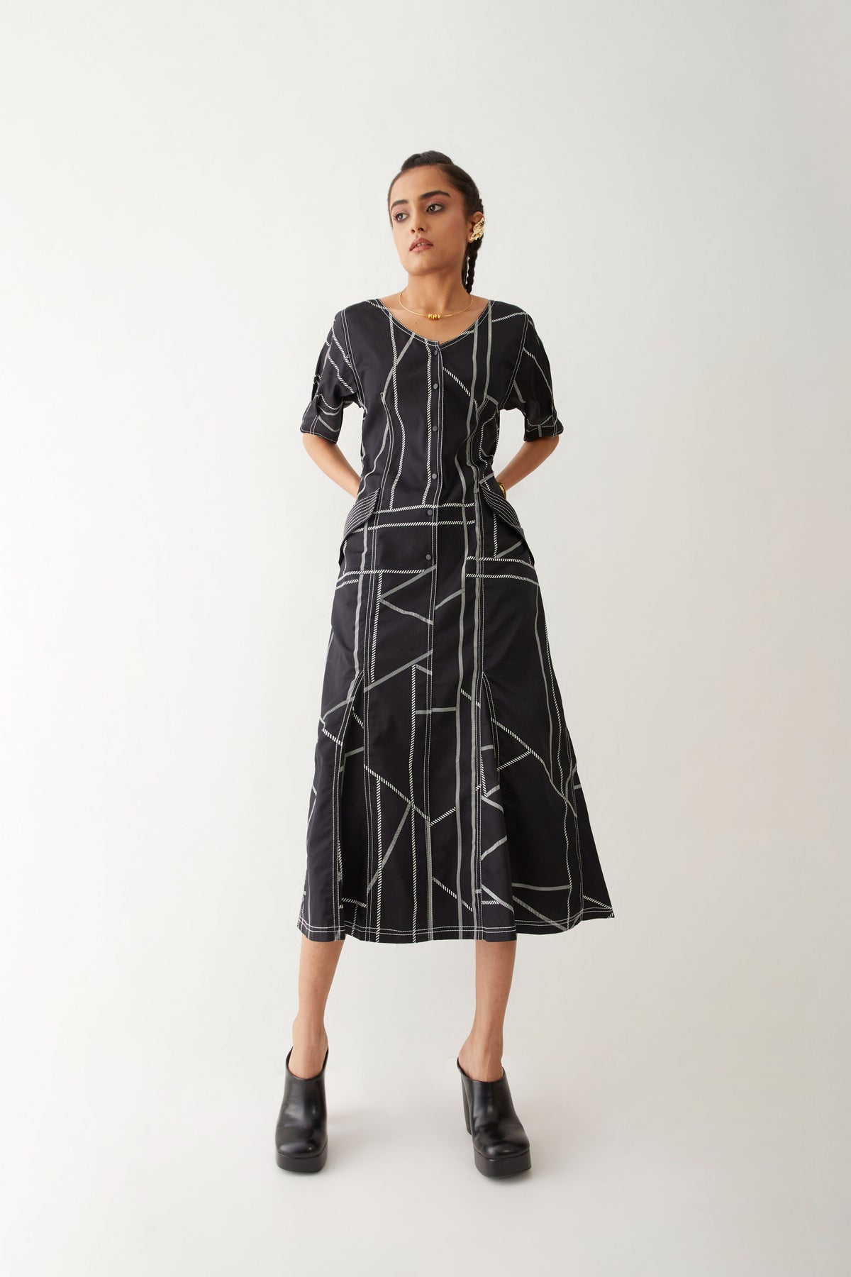 Moira Dress With Pipeline Print