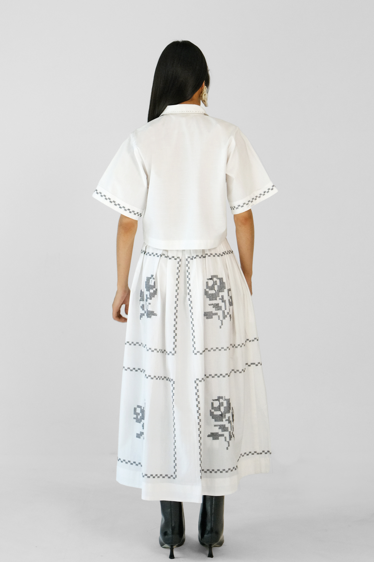 White Embroidery Skirt Set