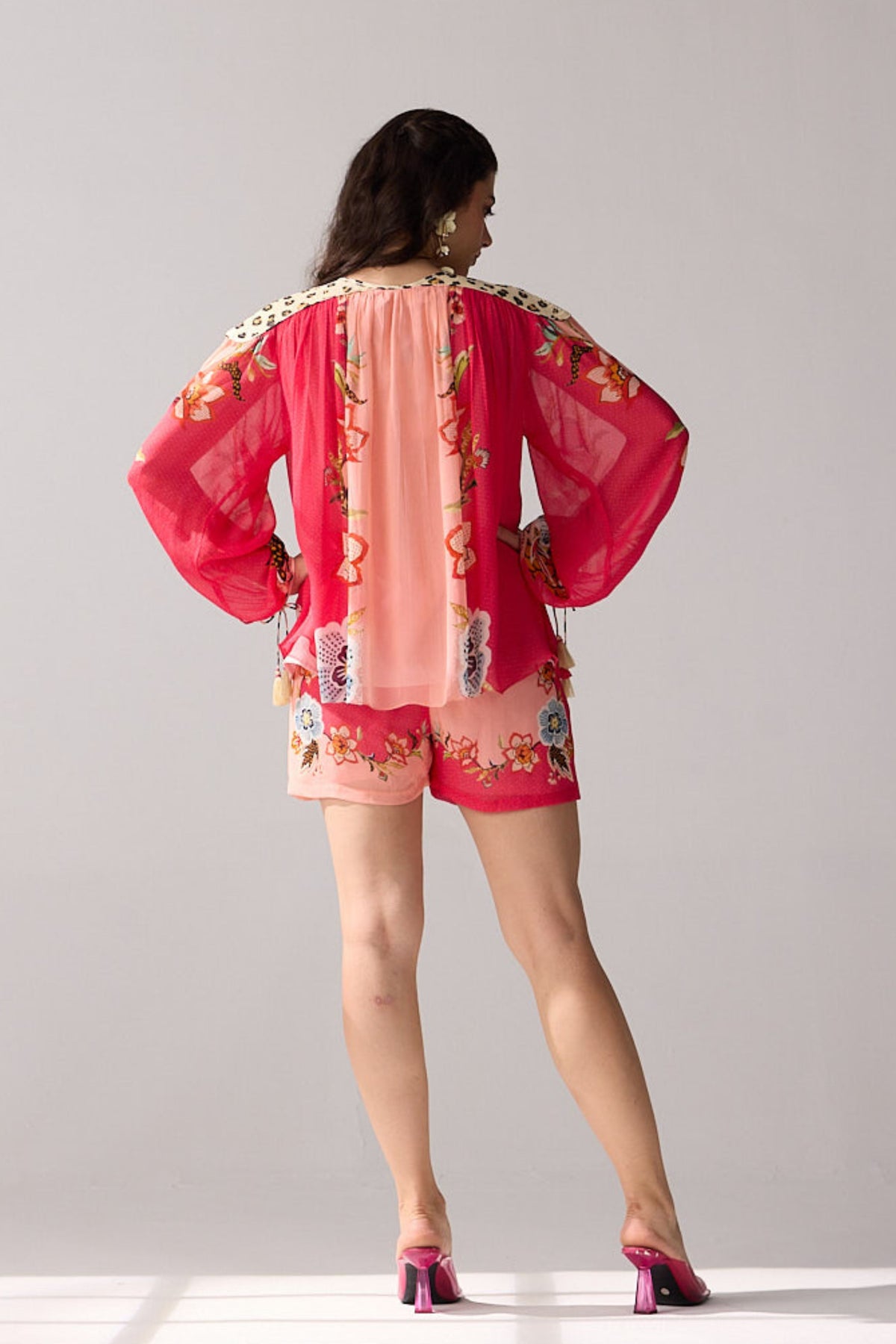 Erin Blouse With Shorts
