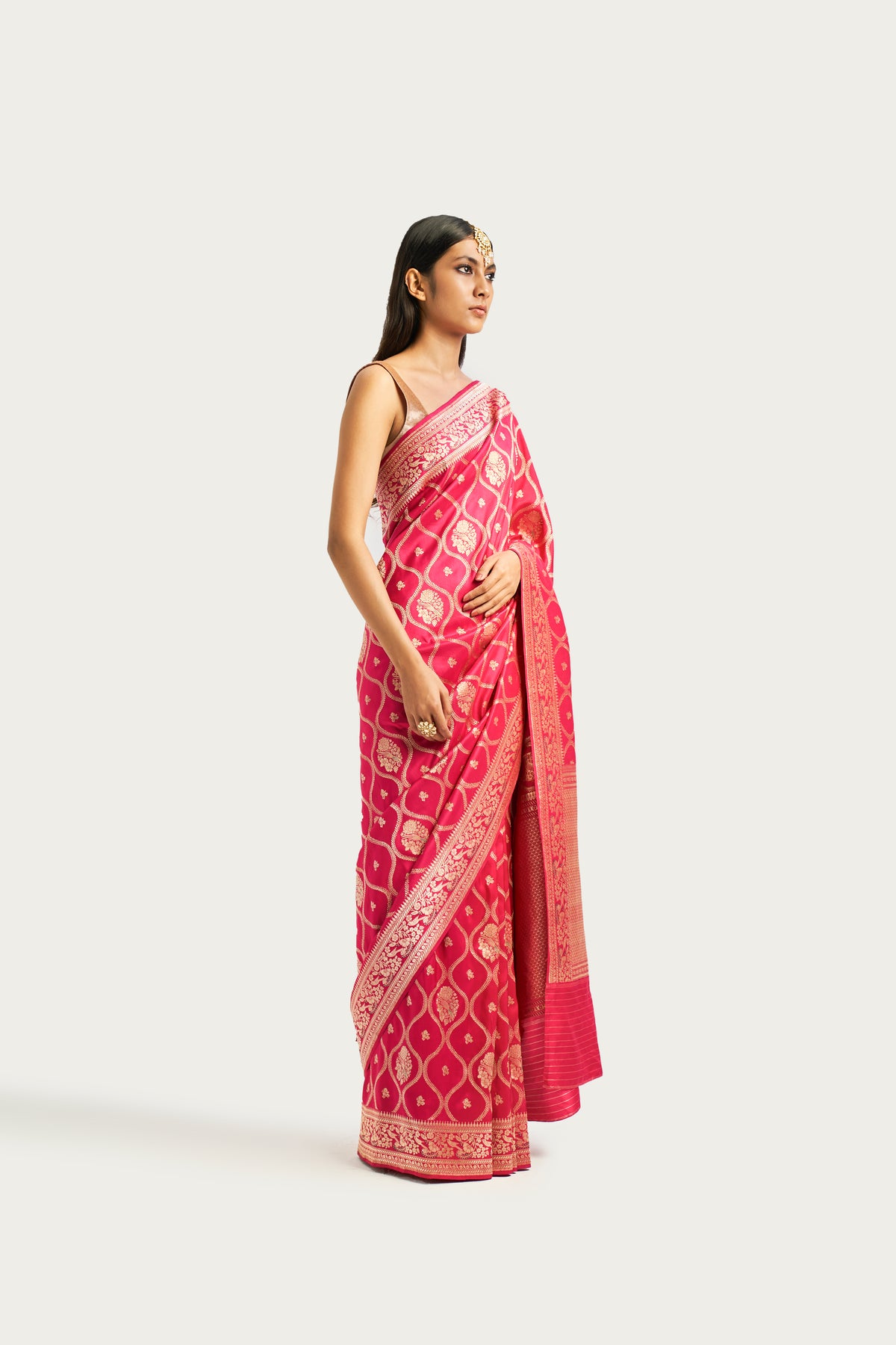 Golpannah ruby saree