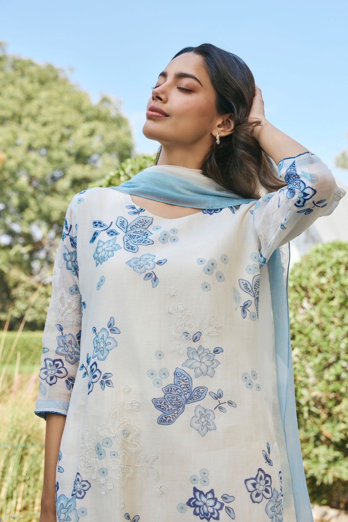 Pearl Applique Embroidered Kurta Set