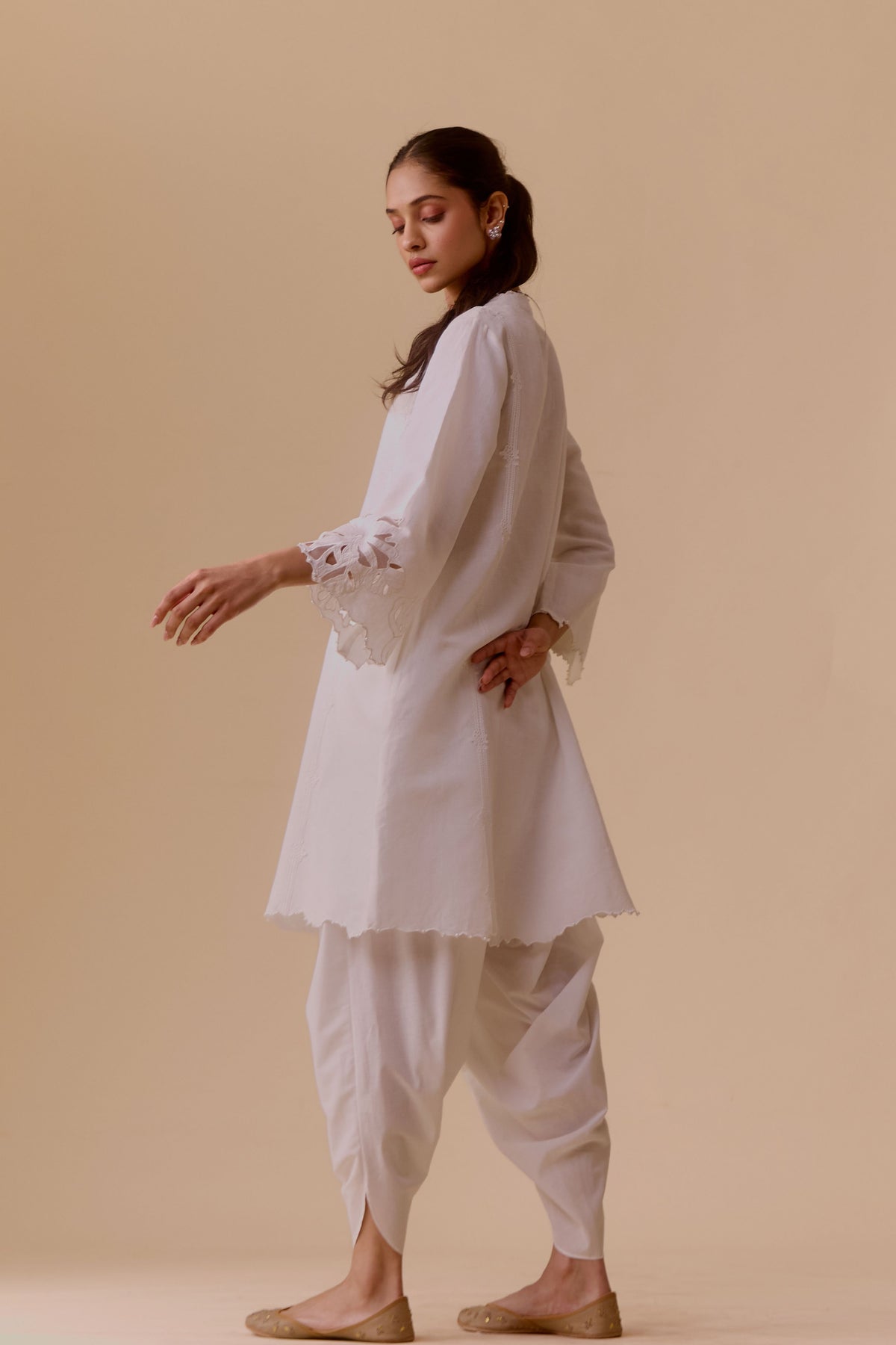 Ivory Resham Kurta
